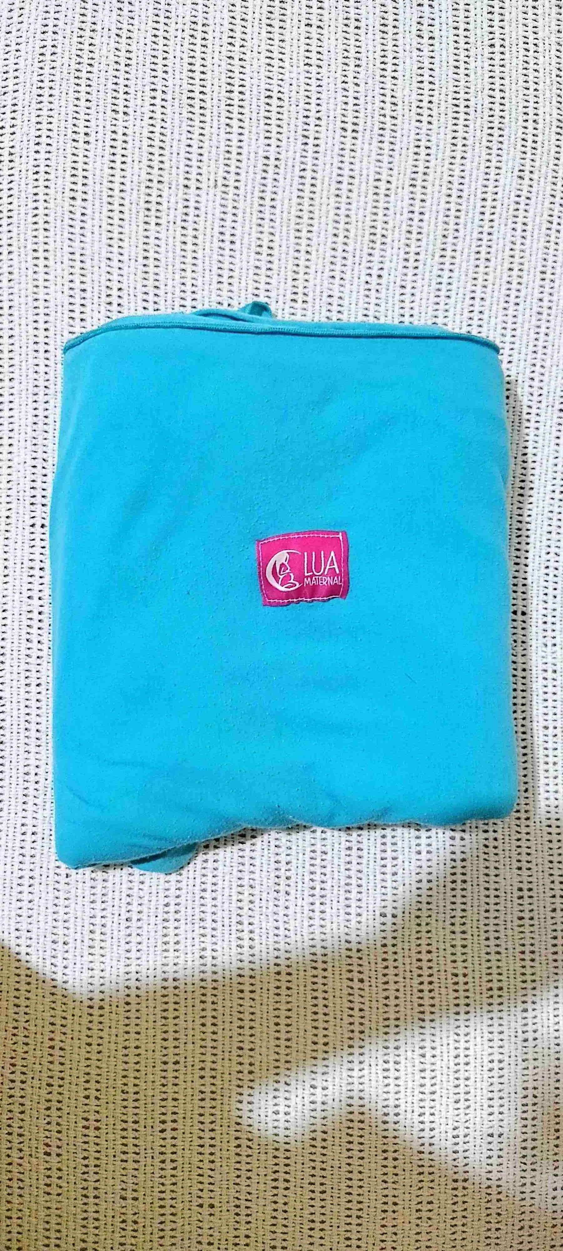 Manta maternal azul Lua