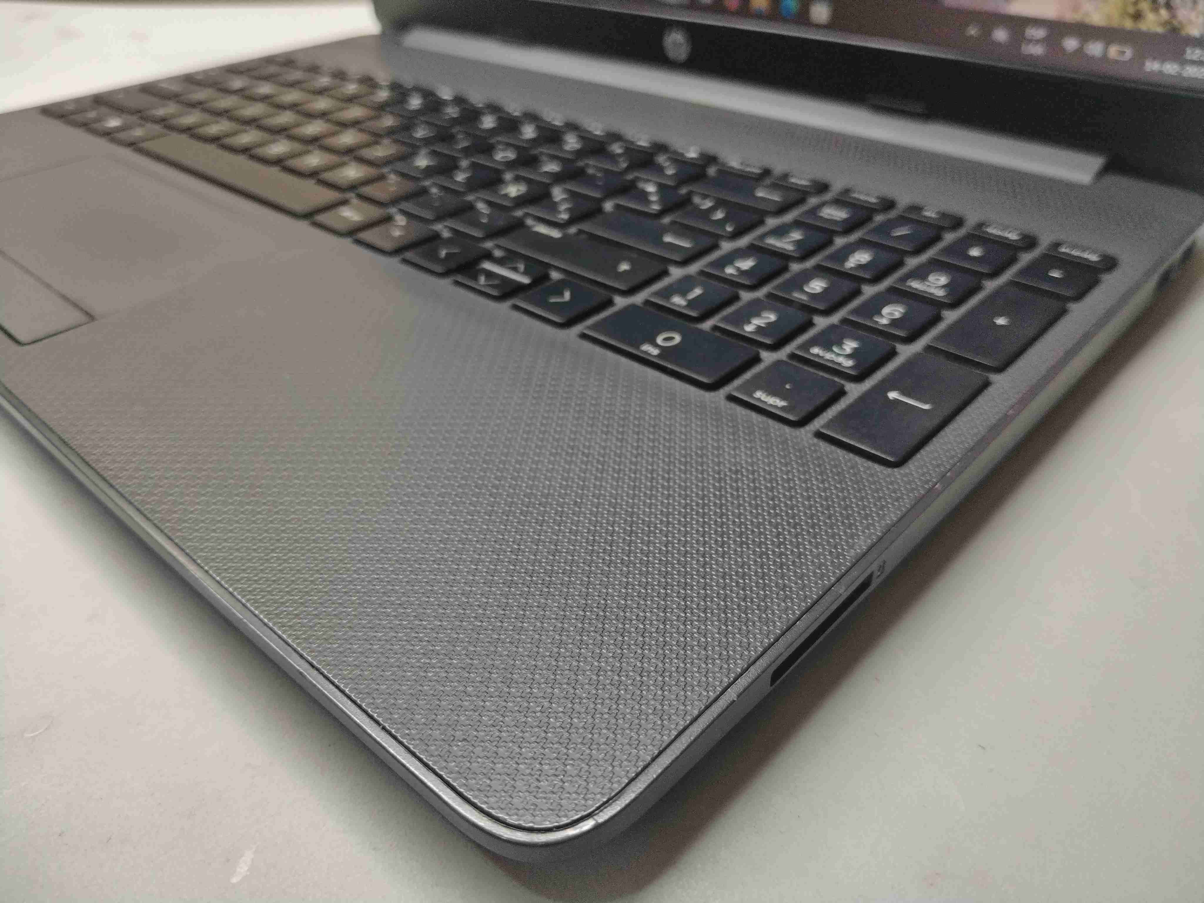 Notebook HP 255 G8 Semigamer Pantalla 15,6" - miniatura 4