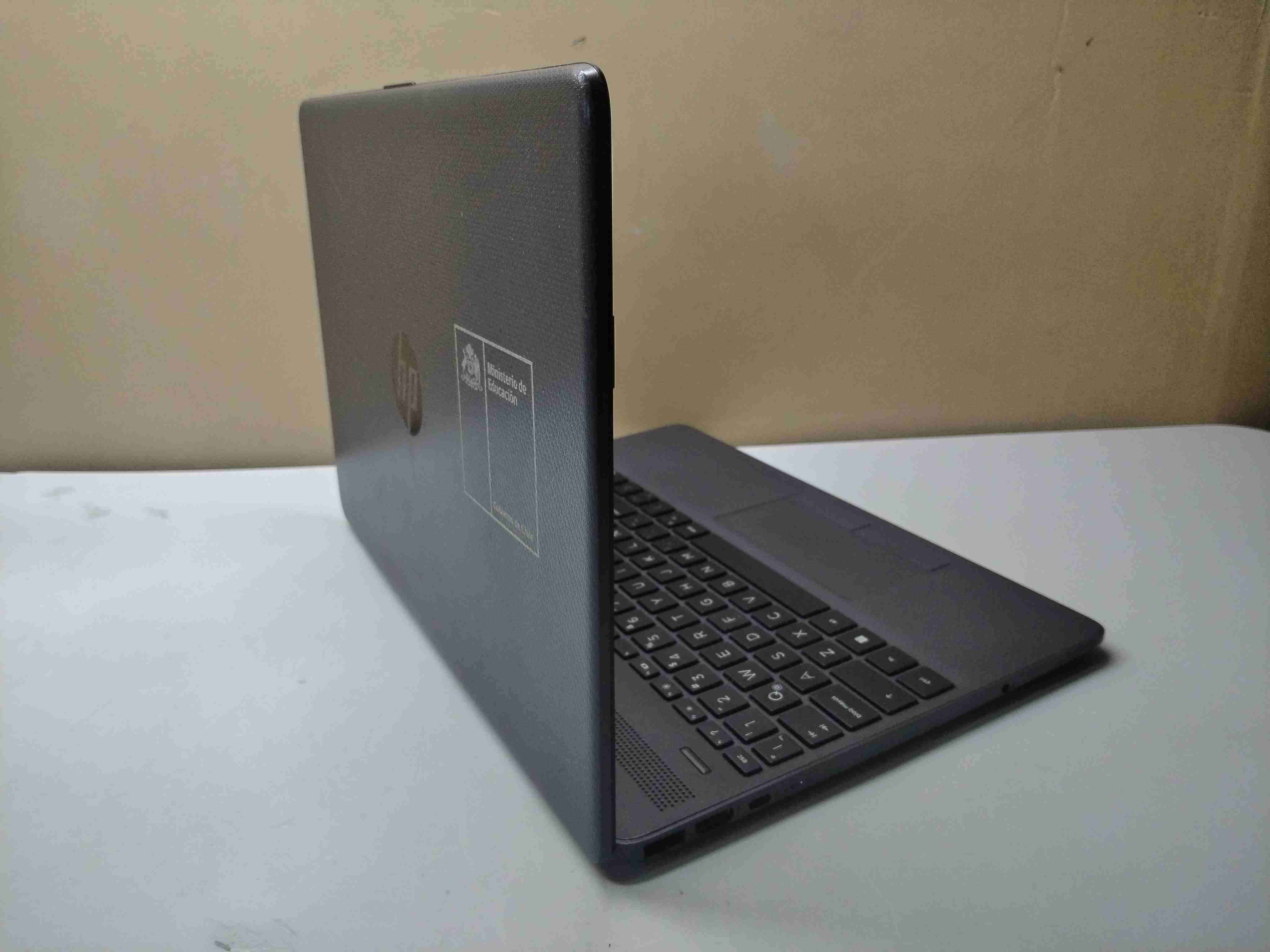 Notebook HP 255 G8 Semigamer Pantalla 15,6" - miniatura 6