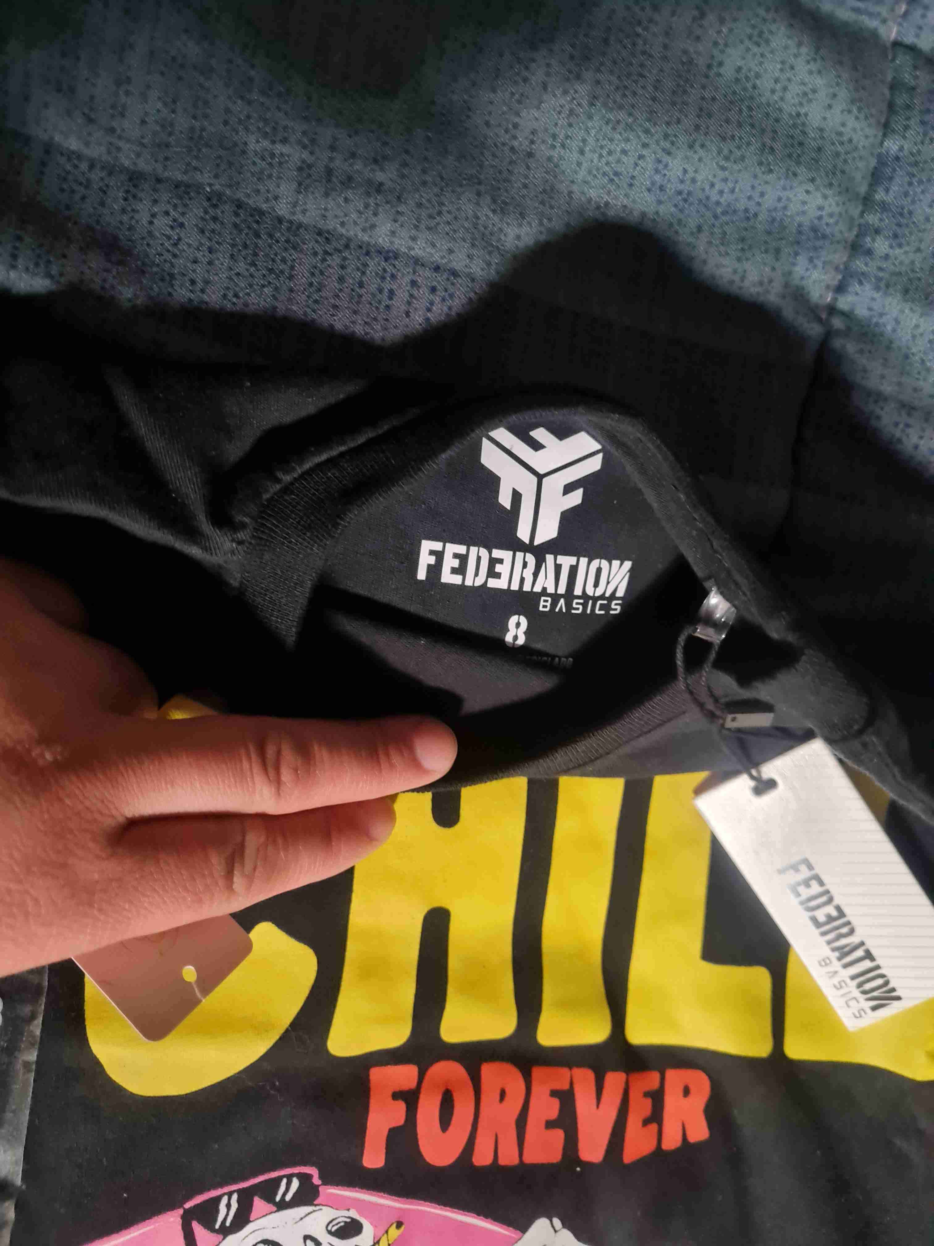Polera negra manga larga de NiÑO - miniatura 2
