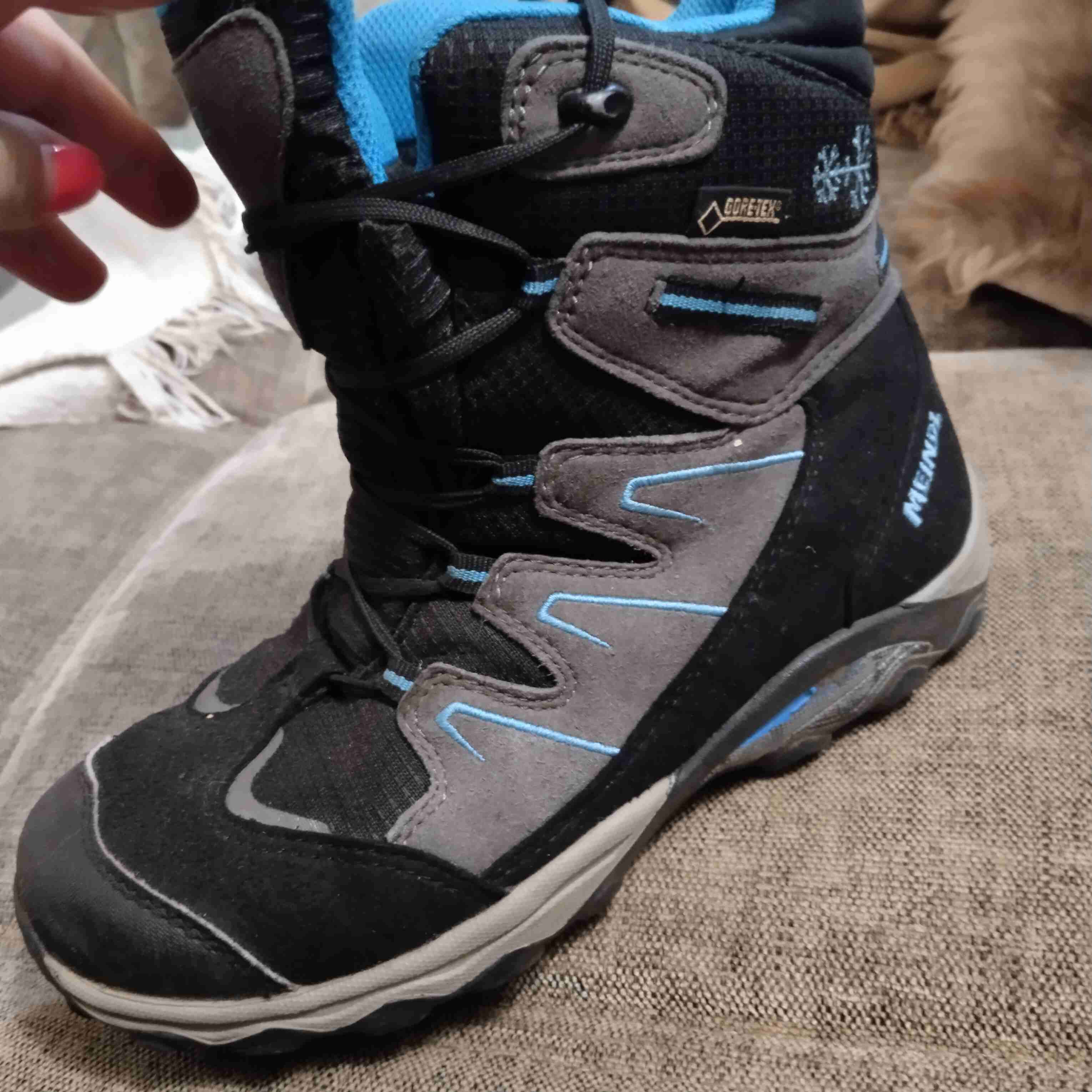 Botas de montaña Keen gris y azul