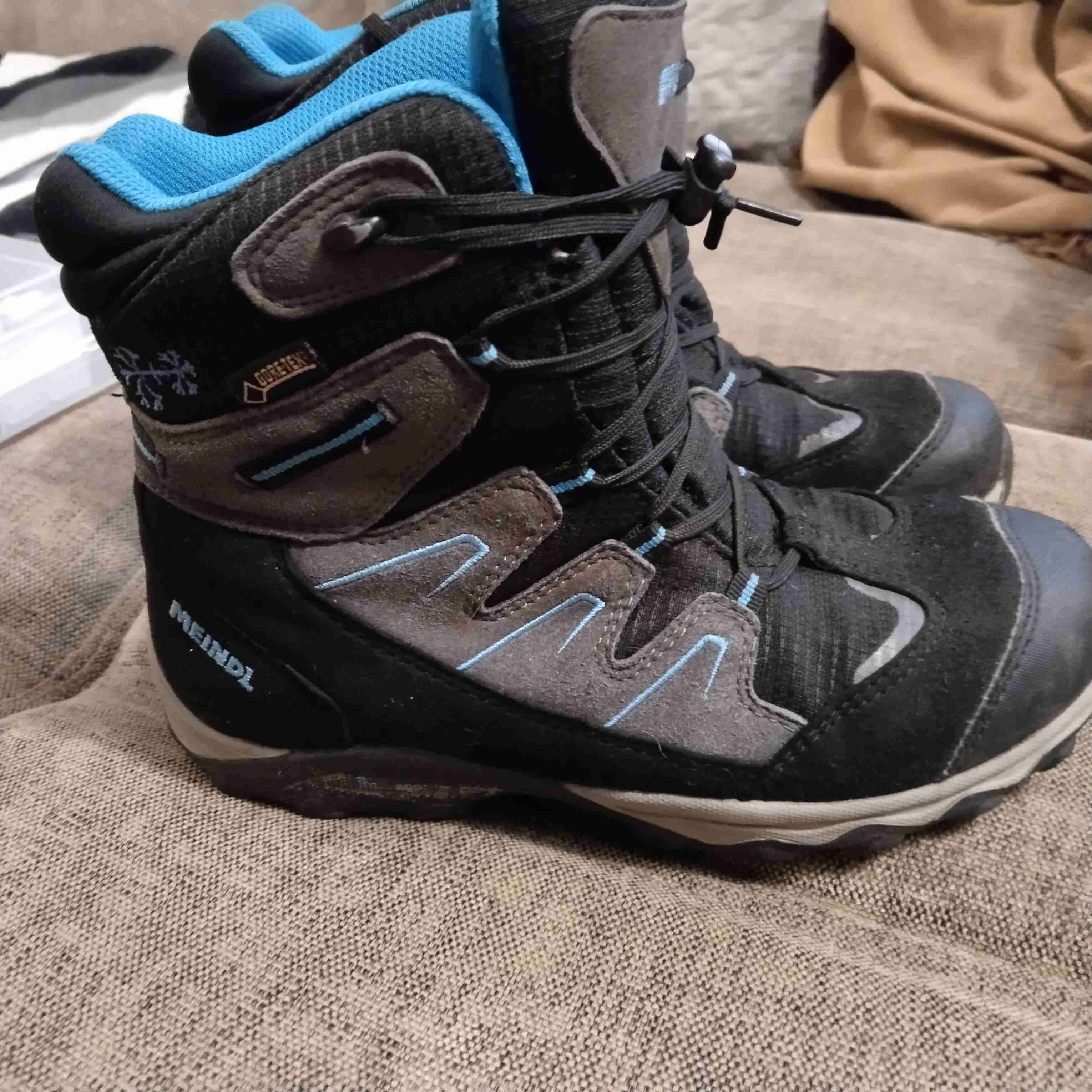 Botas de montaña Keen gris y azul - miniatura 3