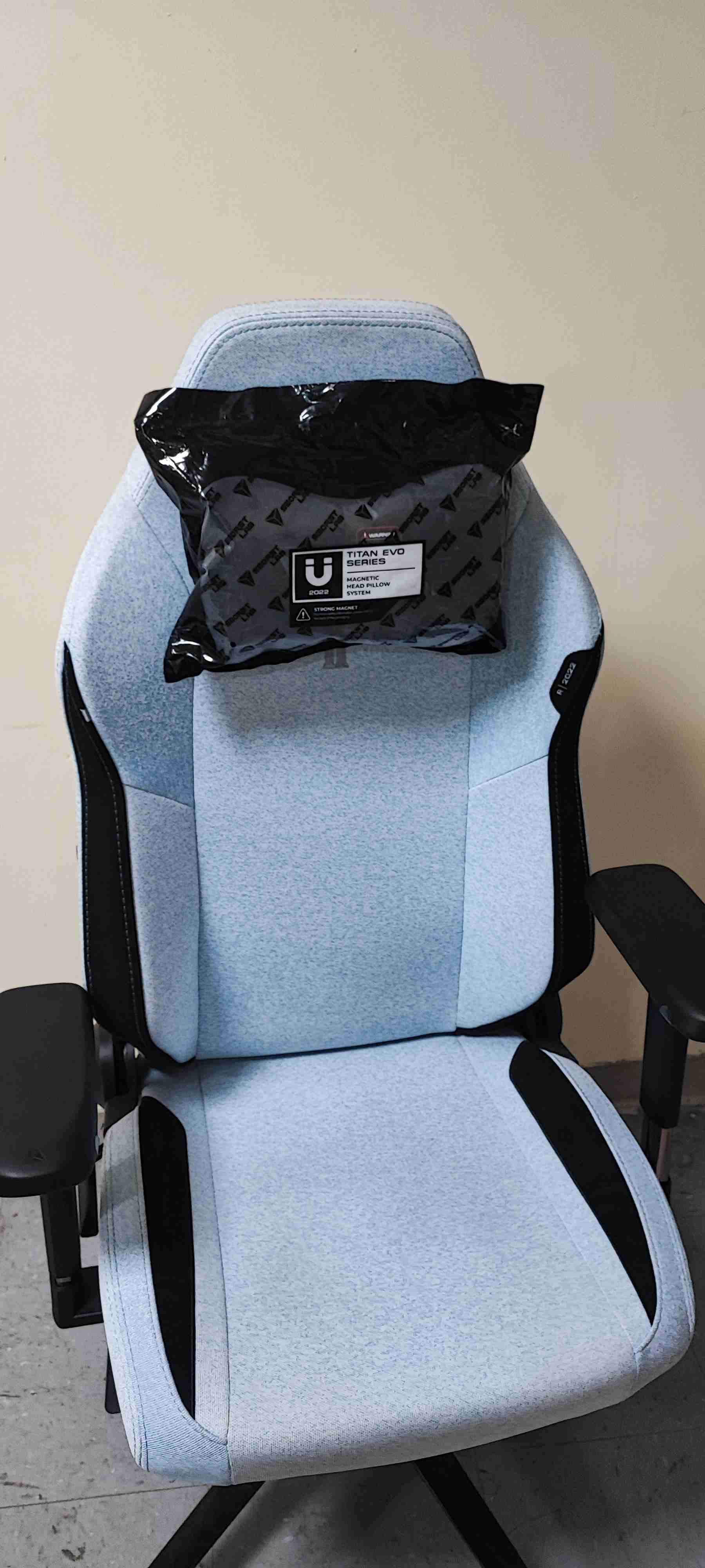 Silla gamer Secret Lab Titán EVO celeste - miniatura 4