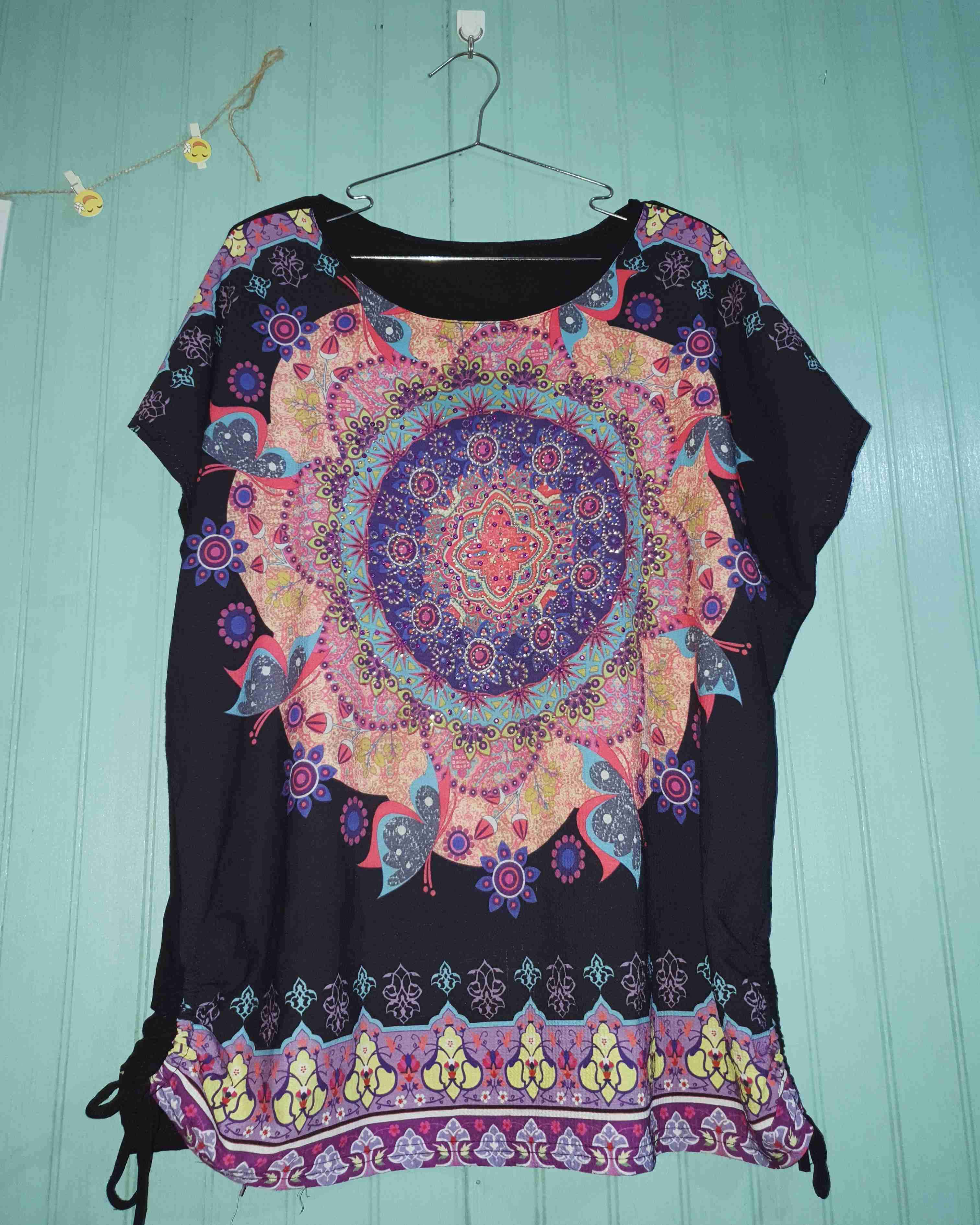 Blusa diseño mandala colorida
