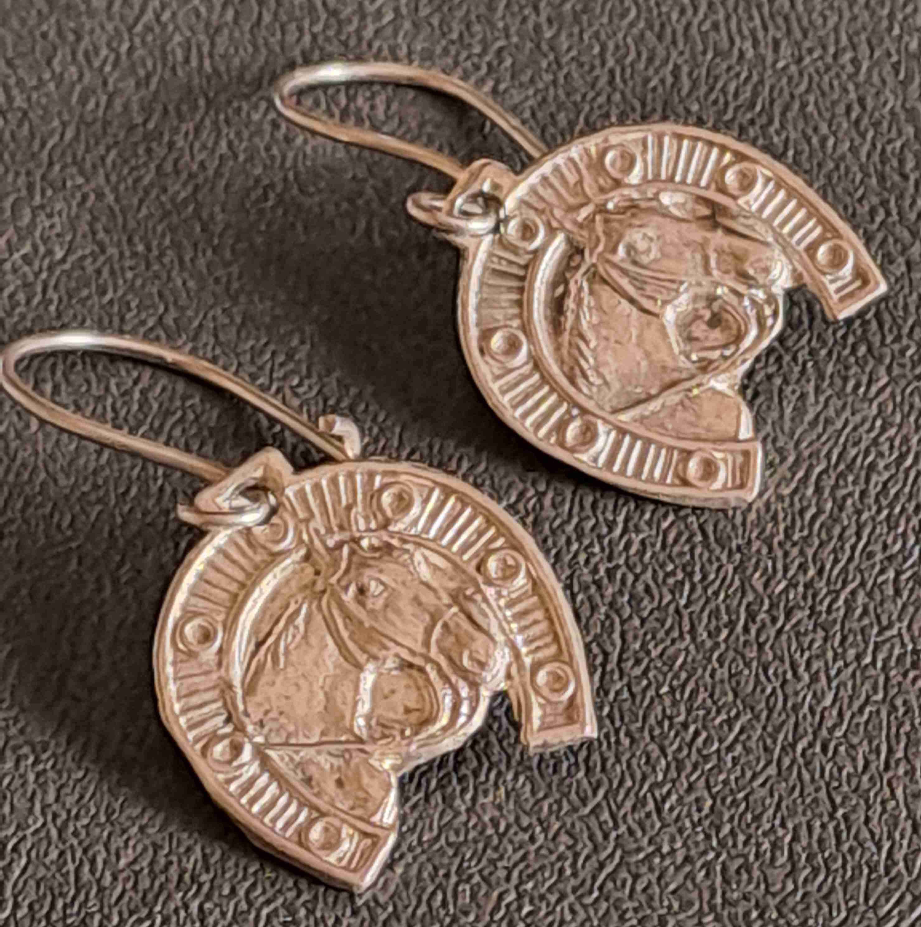 Aros con colgante de herradura