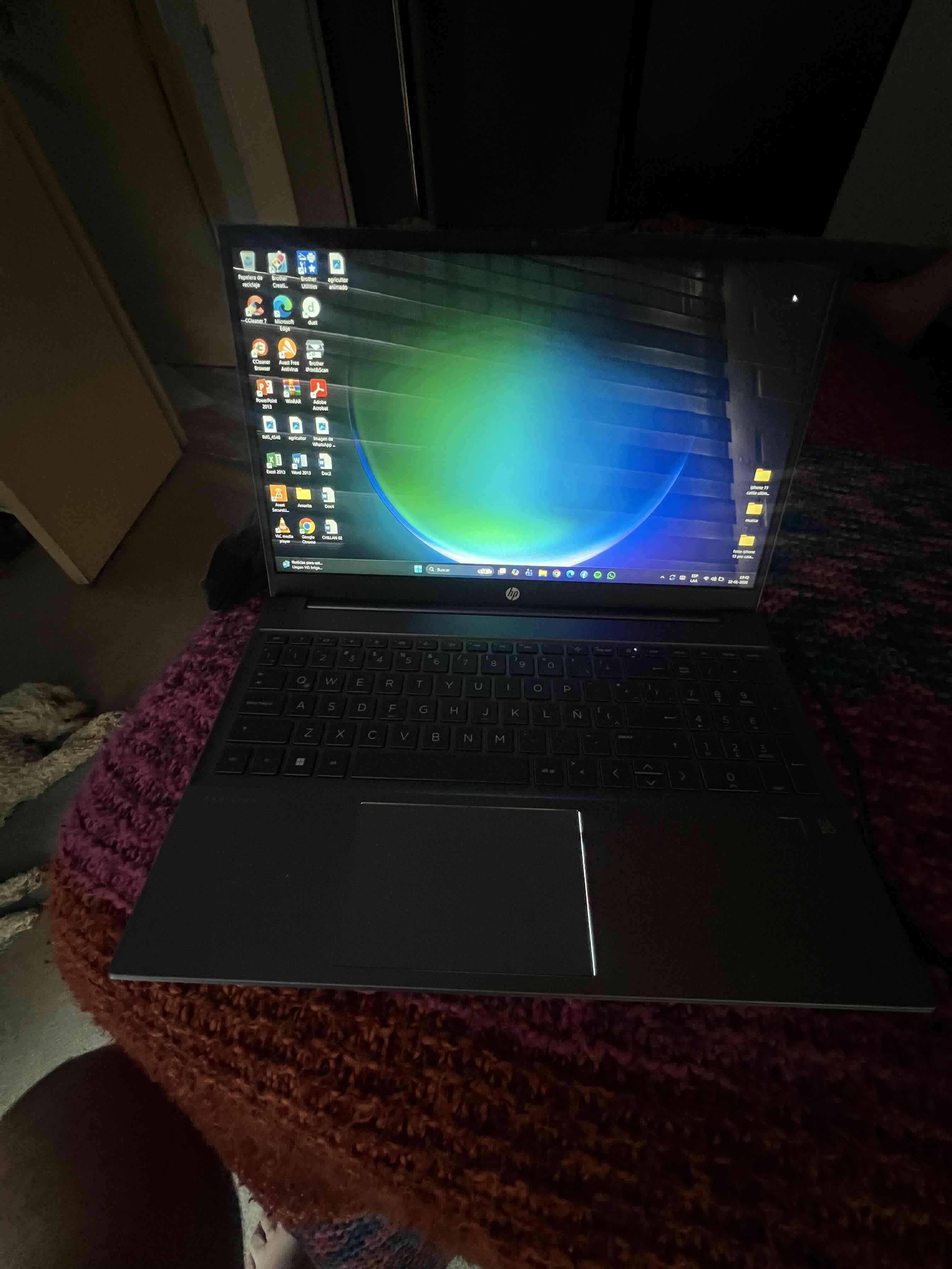 Notebook HP gris oscuro - miniatura 3