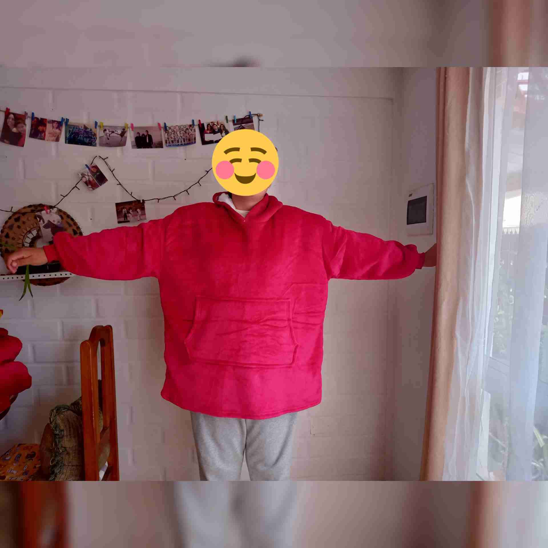 Polerón oversized rojo vibrante
