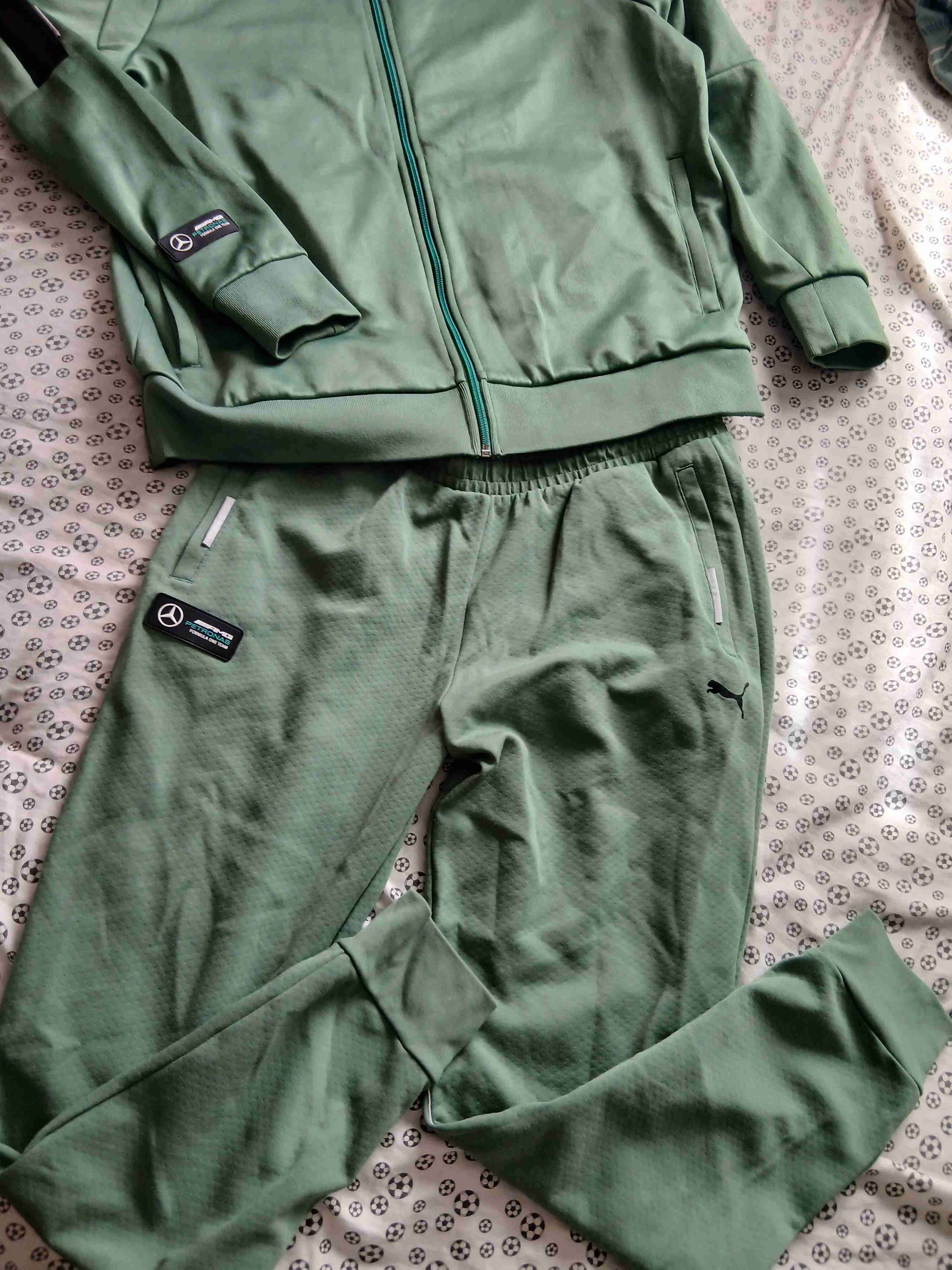 Conjunto deportivo verde AMG puma - miniatura 2