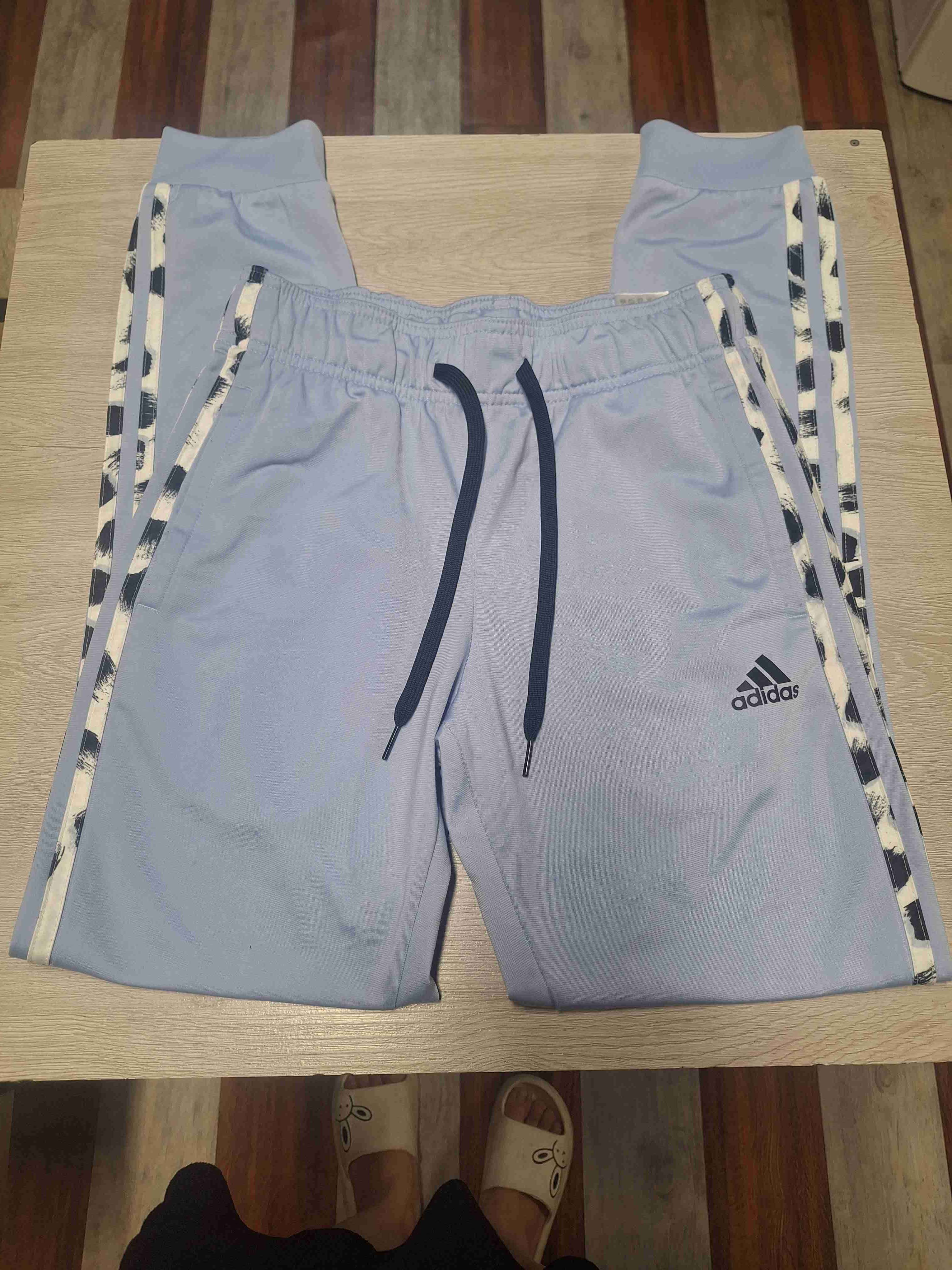 Pantalones deportivos adidas celestes