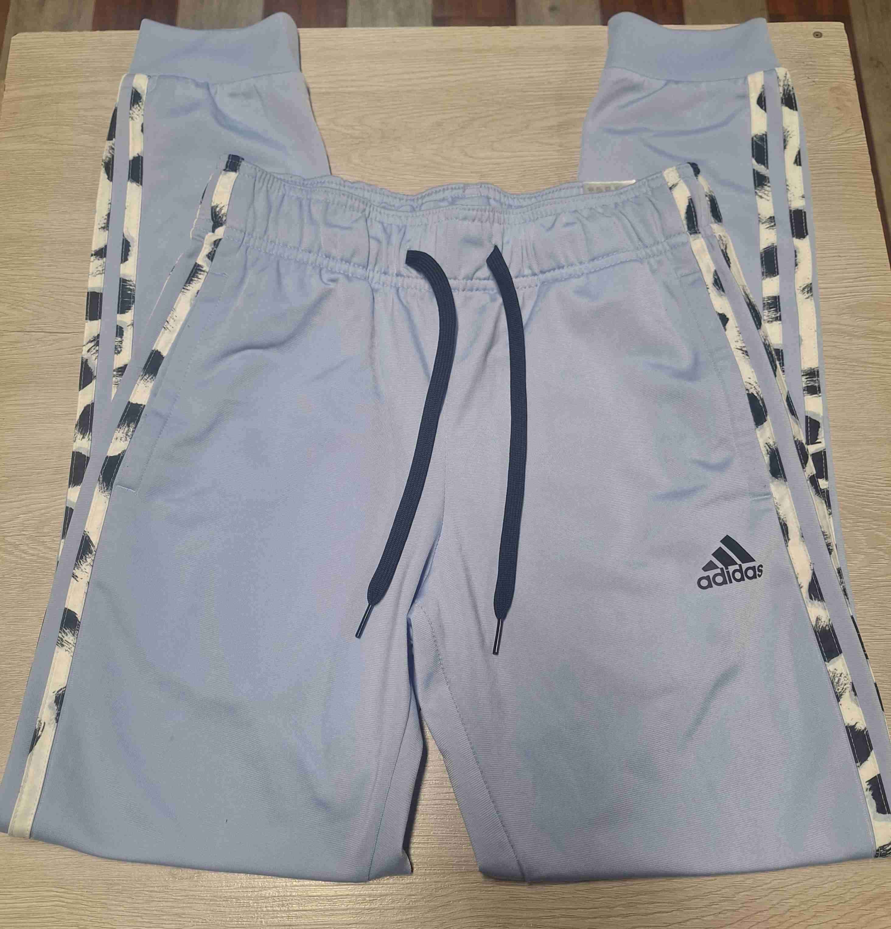 Pantalones deportivos adidas celestes - miniatura 2