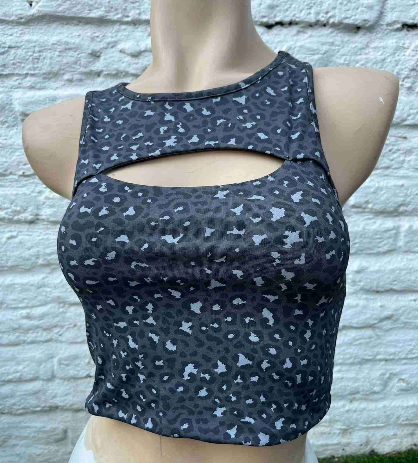 Top corto estampado leopardo