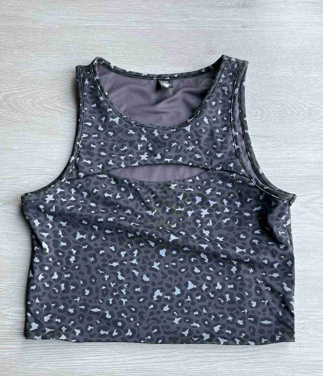 Top corto estampado leopardo - miniatura 2