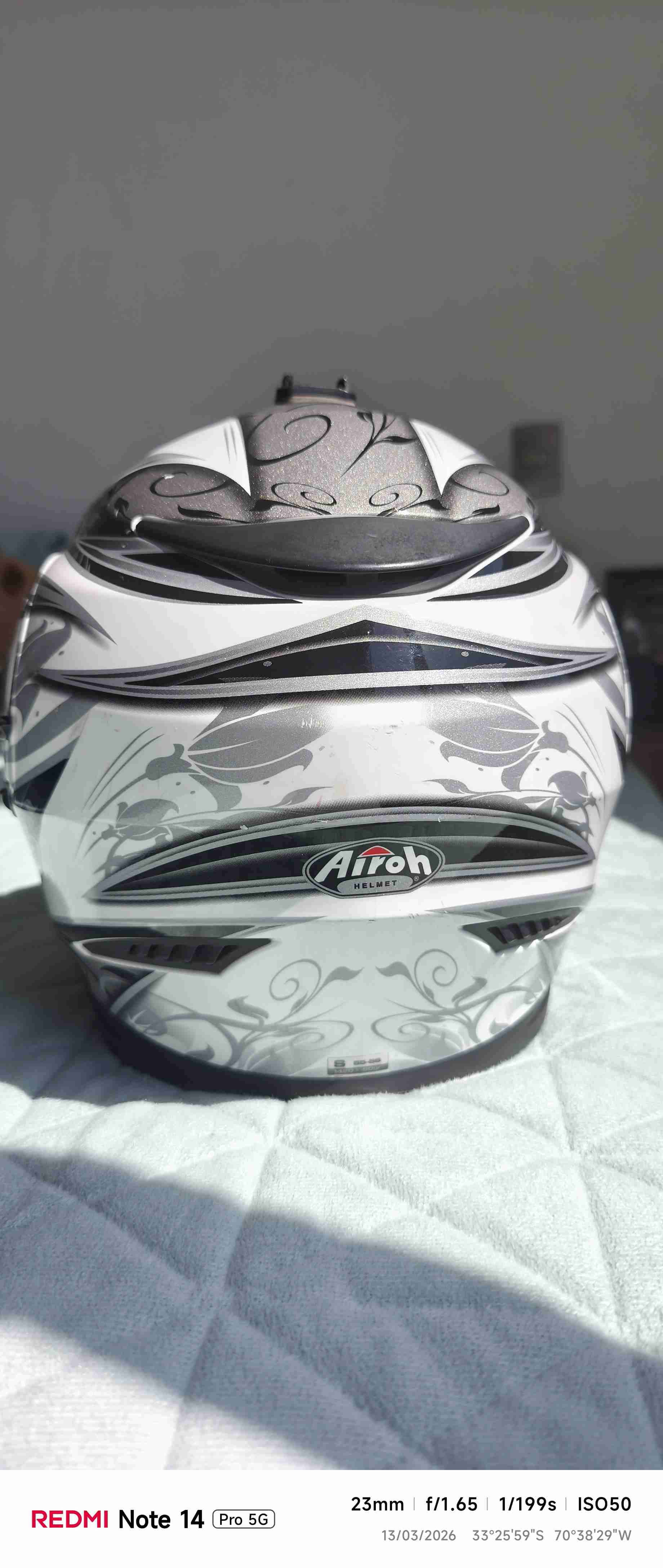 Casco Airoh integral negro y blanco - miniatura 2