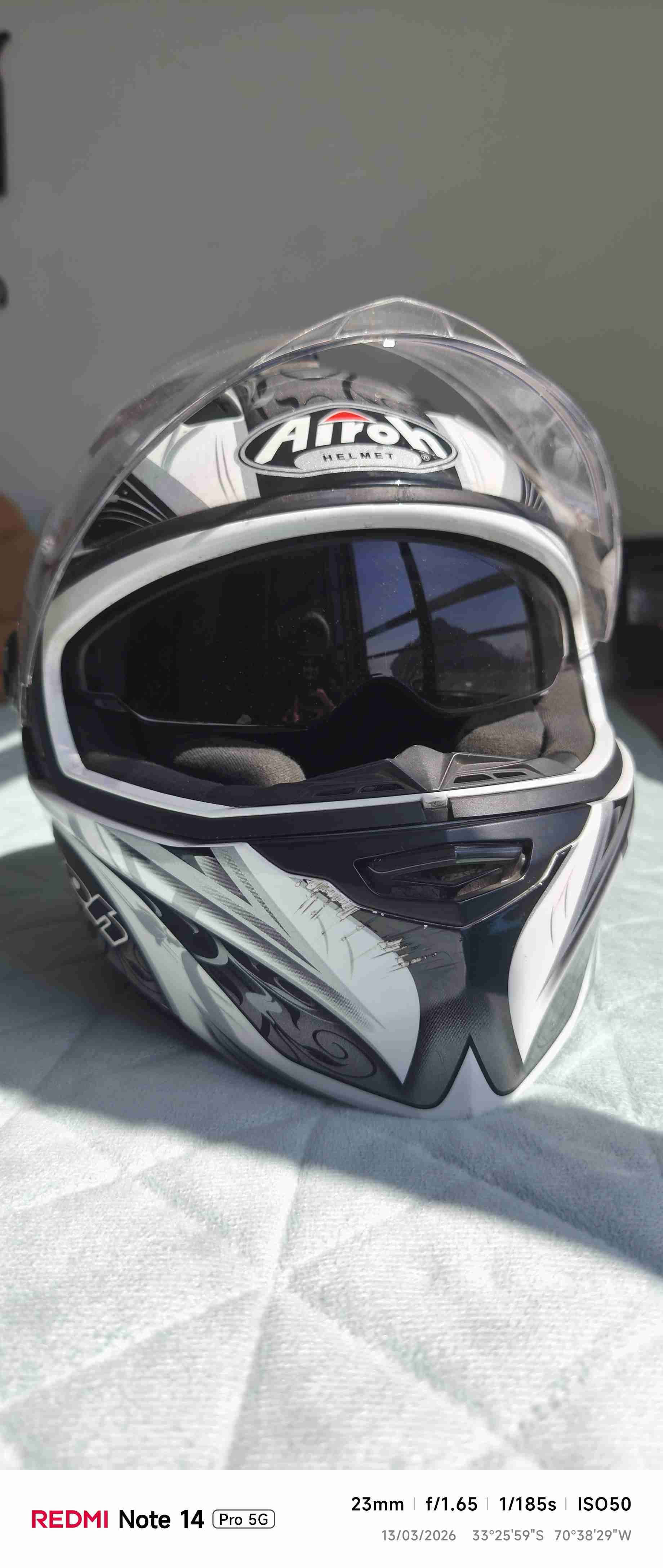 Casco Airoh integral negro y blanco - miniatura 3