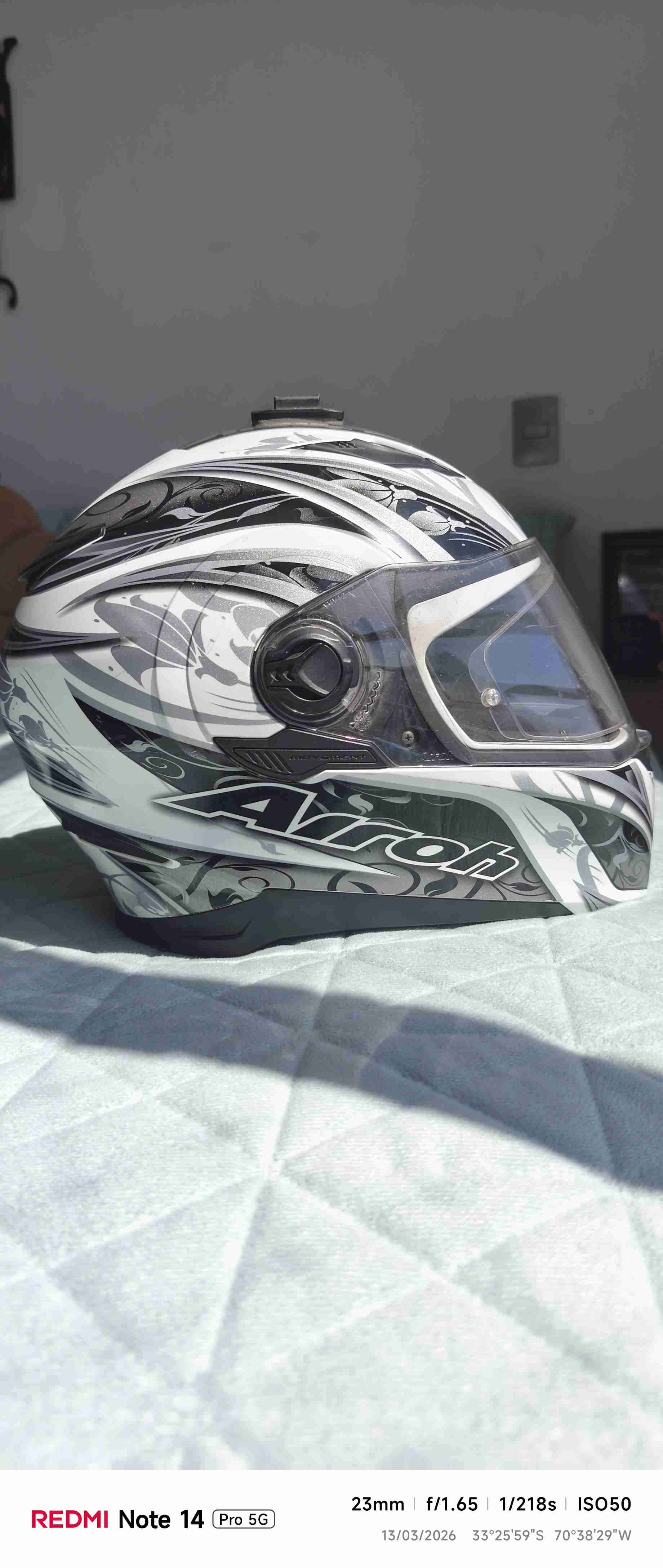 Casco Airoh integral negro y blanco - miniatura 4