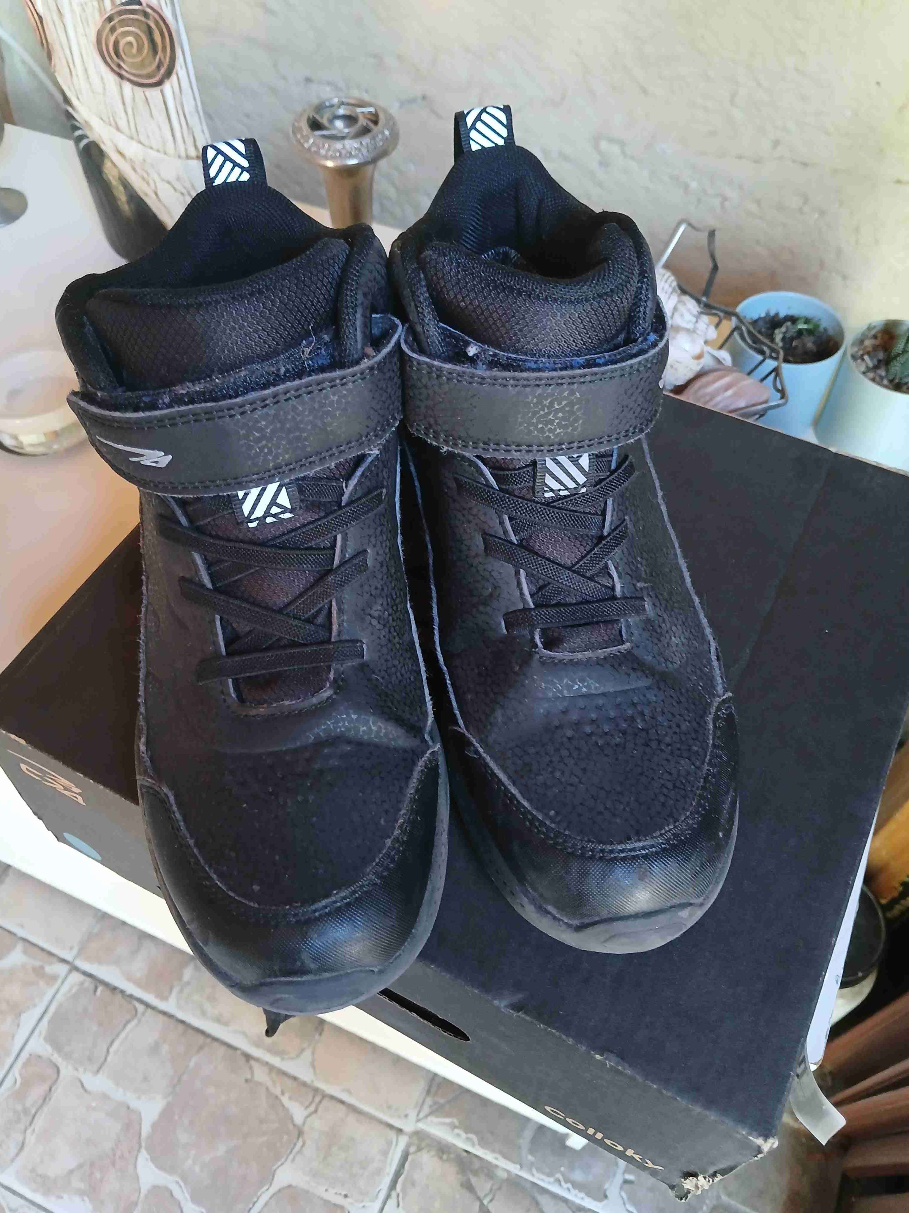 Zapatillas negras deportivas - miniatura 2