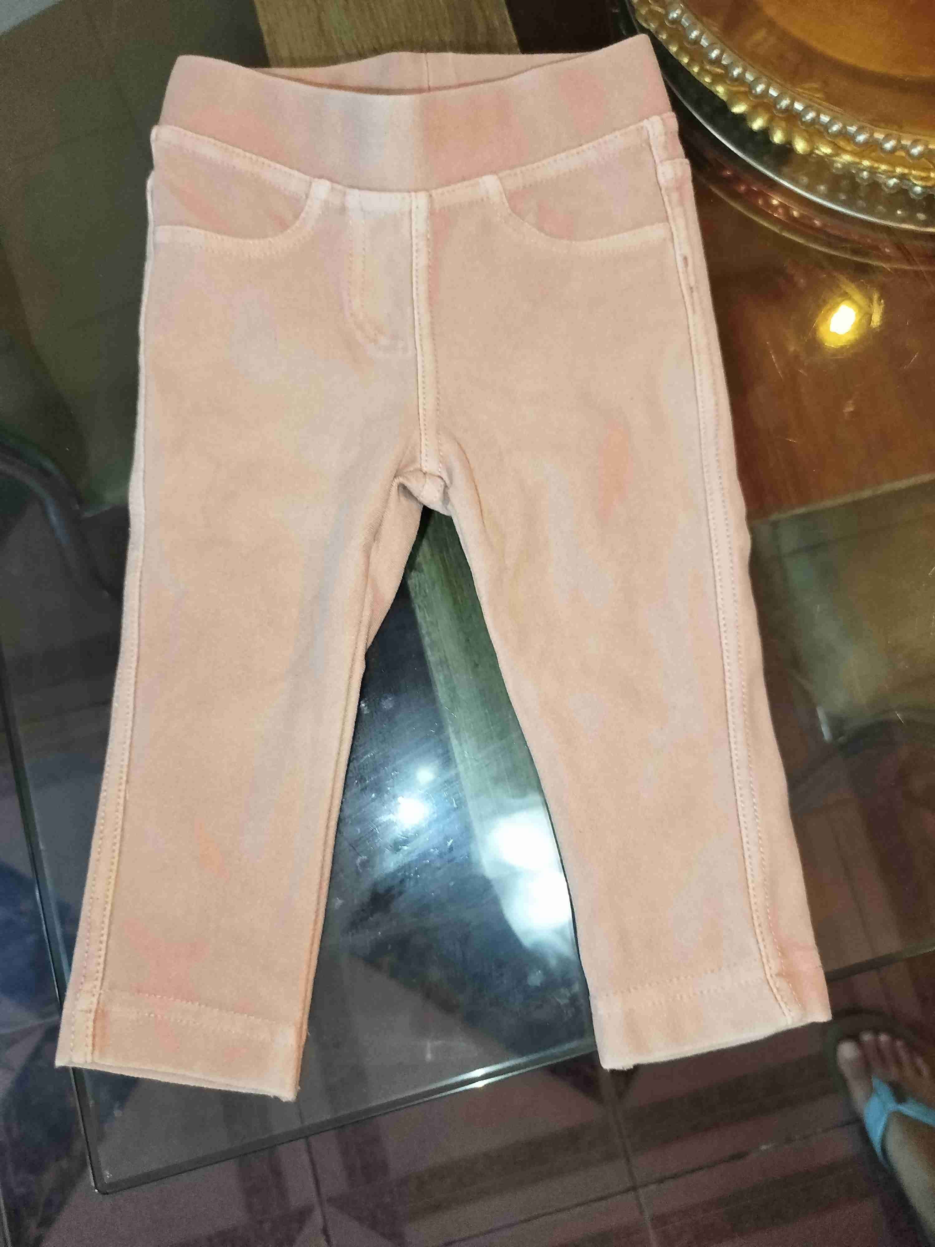 Pantalones rosados para bebé