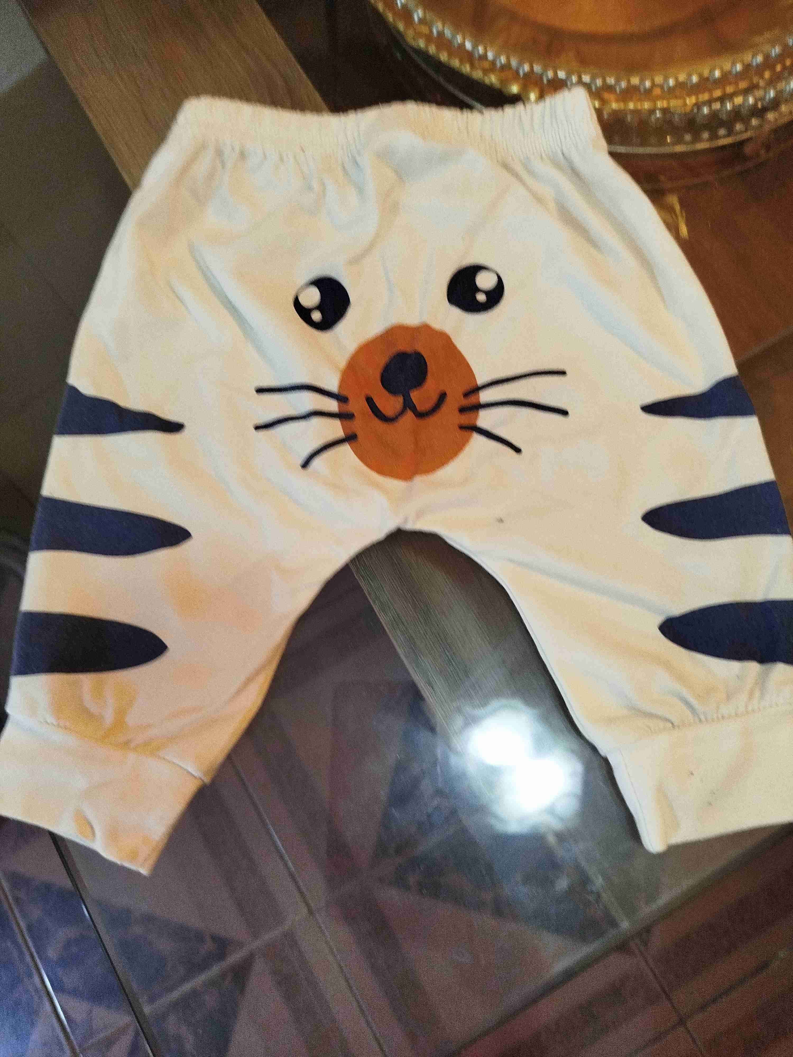 Buzo de bebé con diseño de tigre