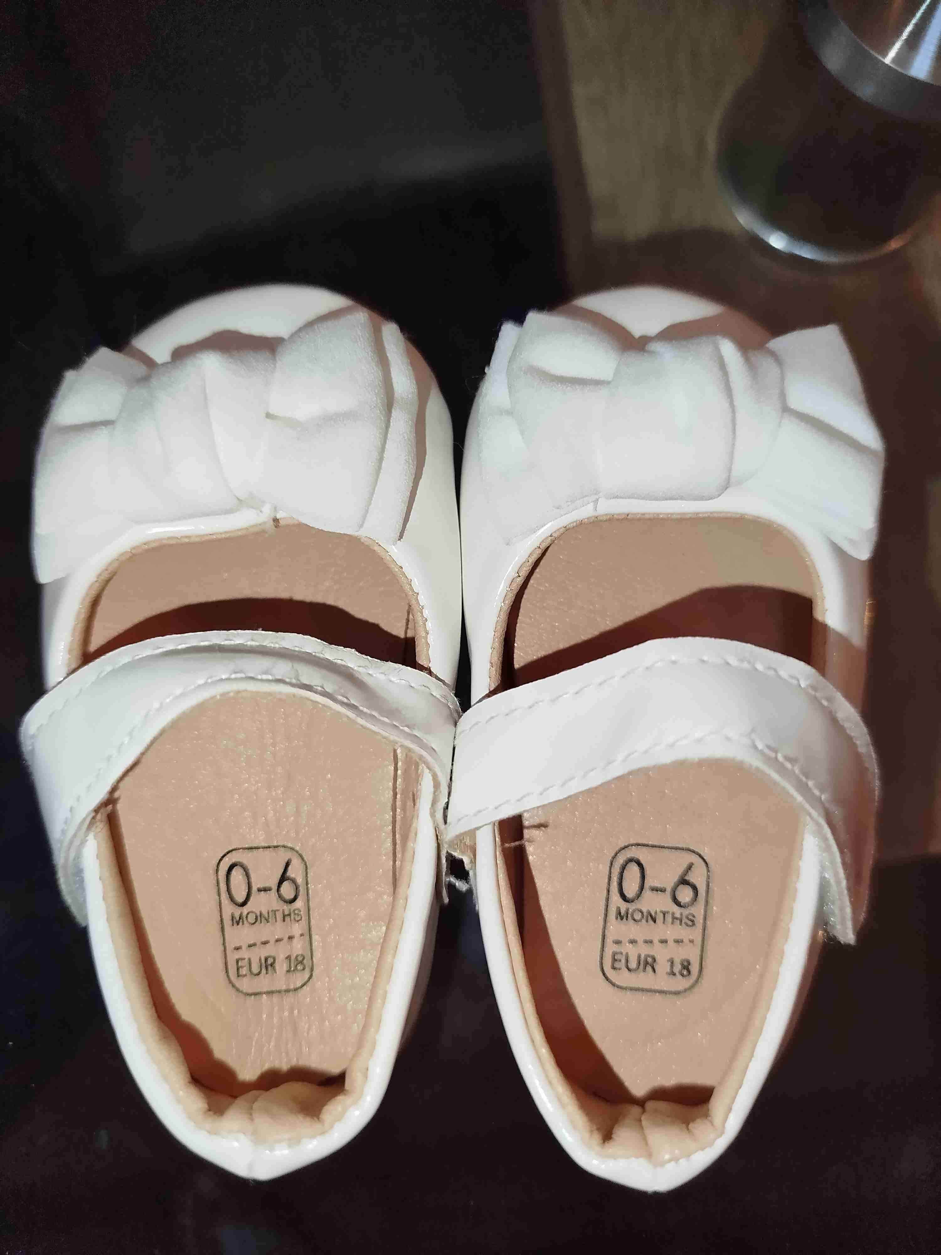 Zapatos blancos de bebé 0-6 meses