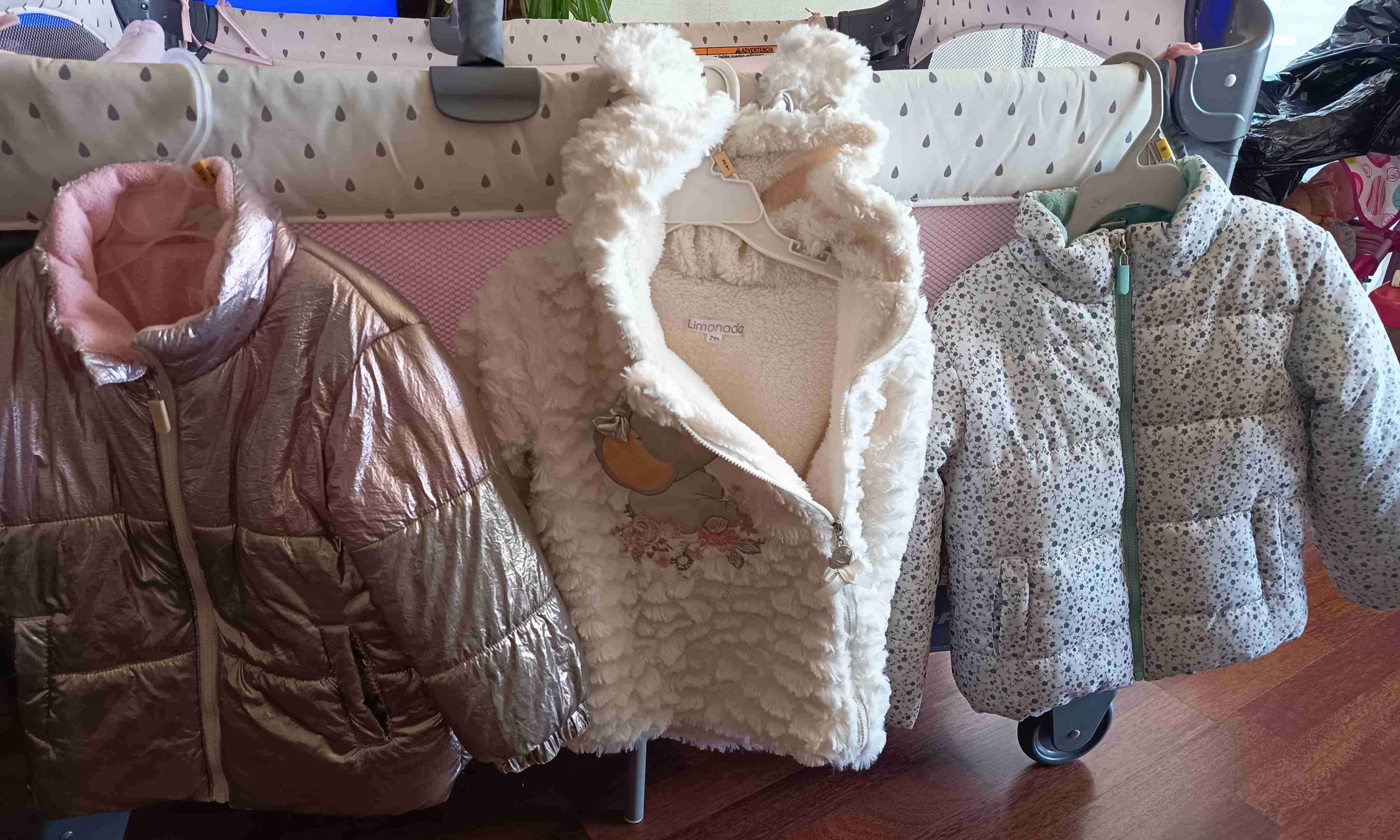 Chaquetas de niña acolchada x 3 (24 meses) - miniatura 2