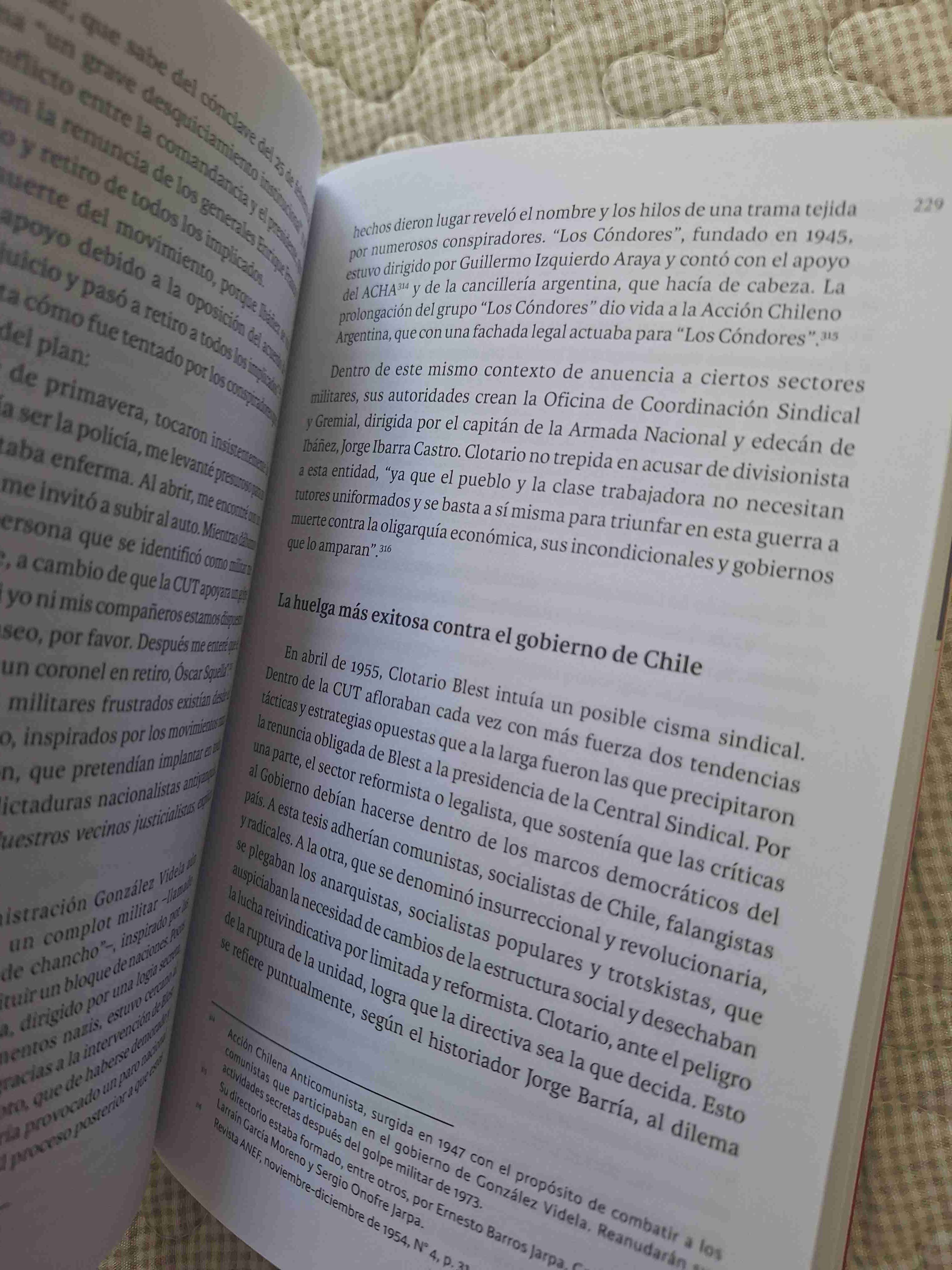 Libro 'Antihistoria de un luchador' - miniatura 3