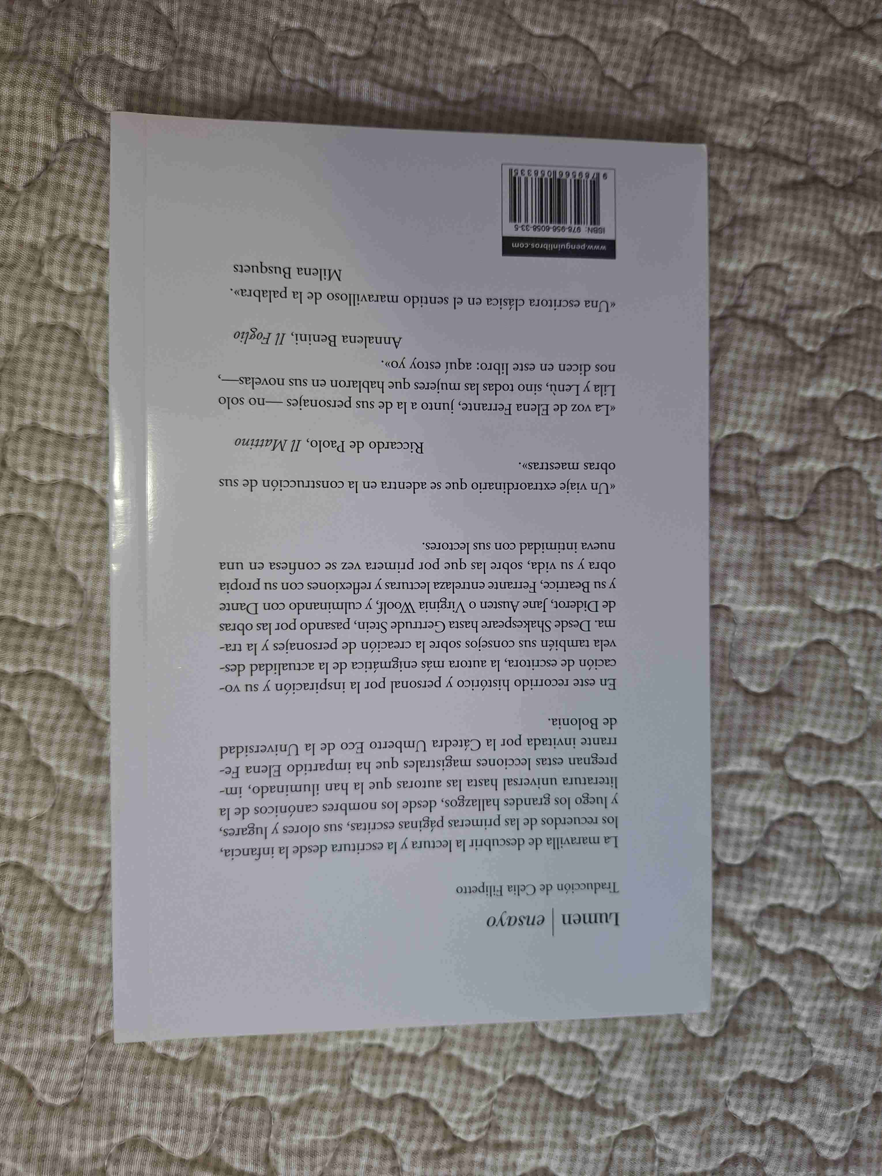 Libro 'En los márgenes' Elena Ferrante - miniatura 2