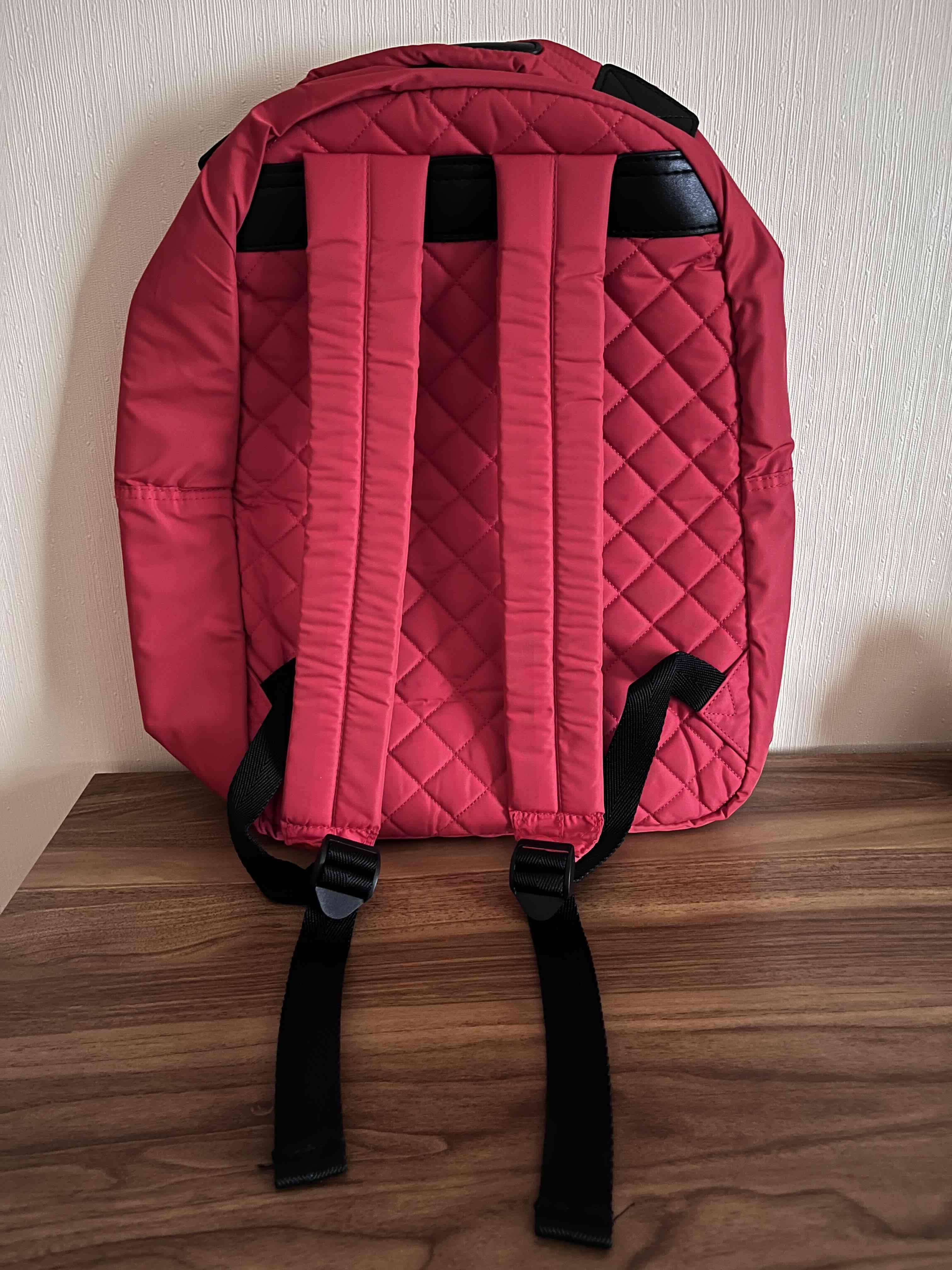 Mochila roja acolchada Ellesse modelo Bari - miniatura 2