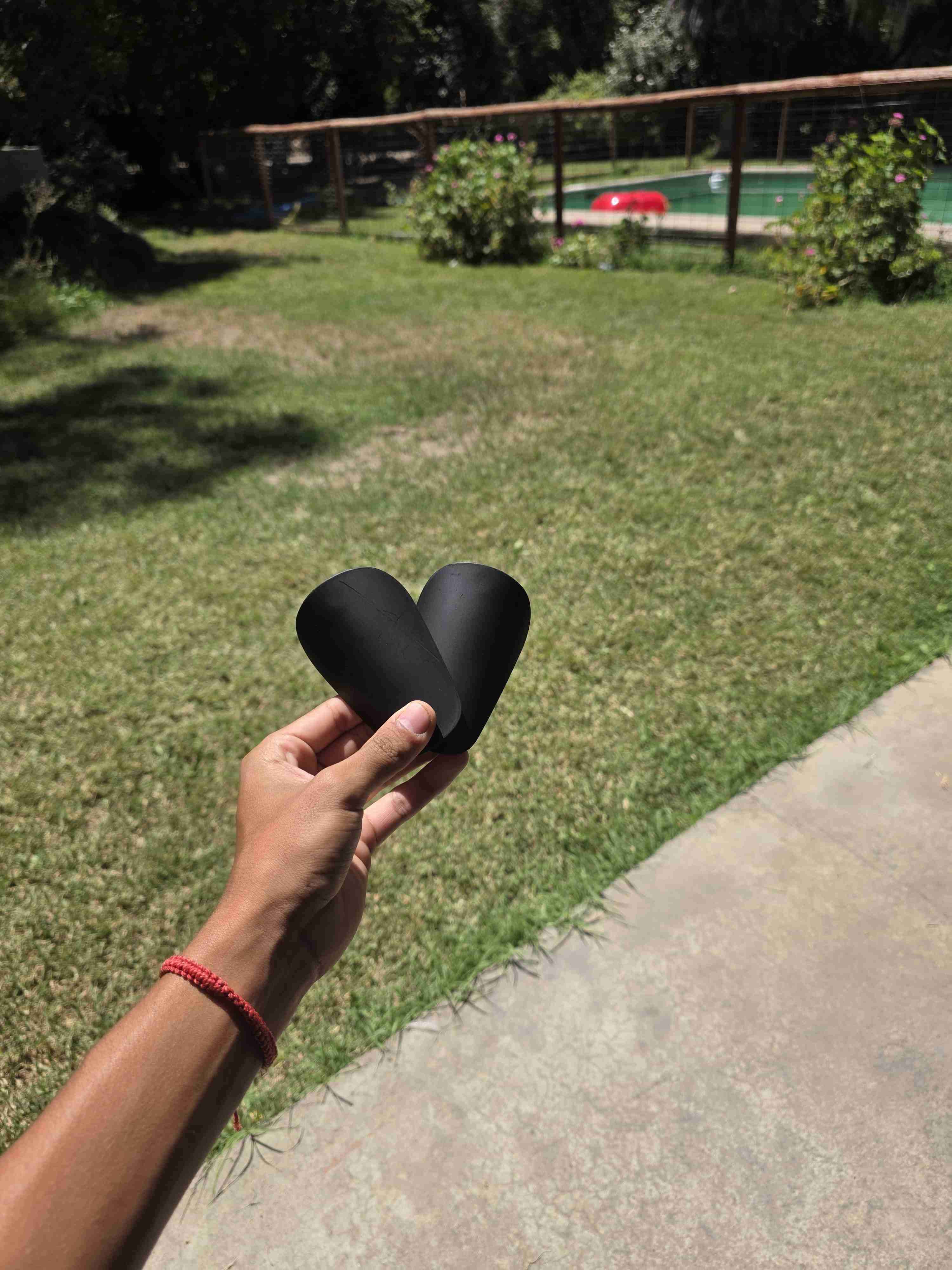 Espinilleras de fútbol de 6 cm de largo