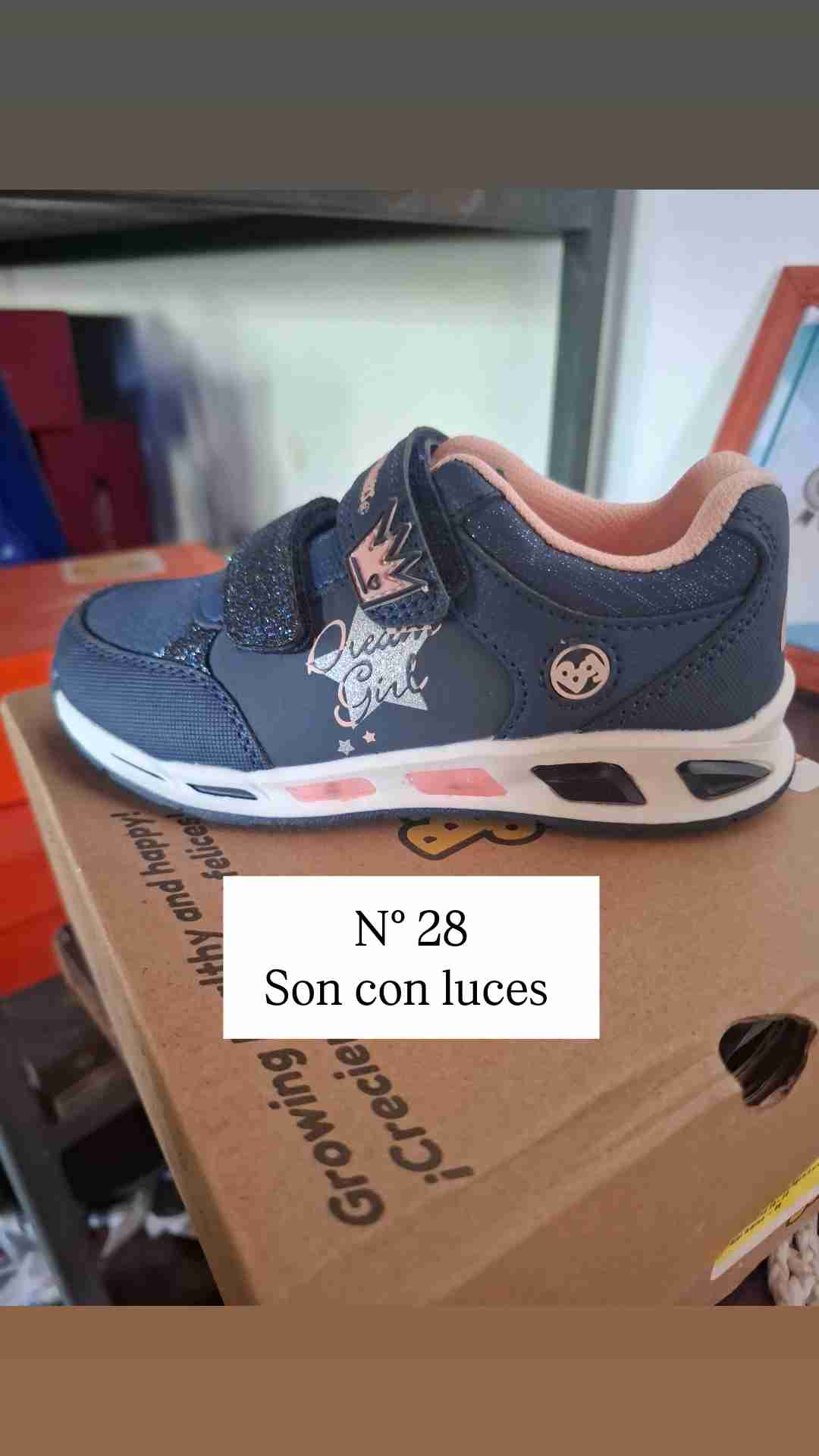 Zapatillas con luces para niña
