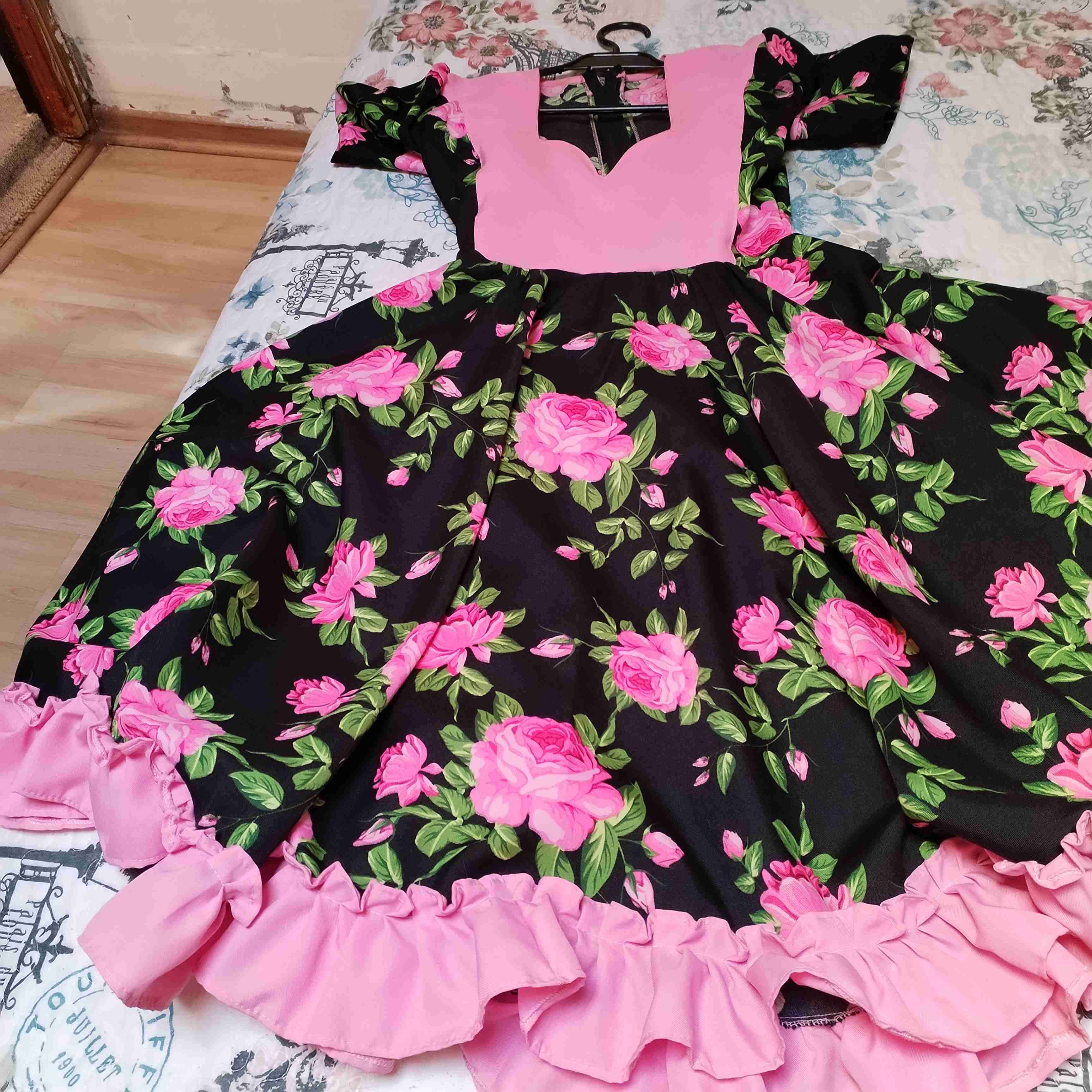 Vestido floral rosa y negro - miniatura 5
