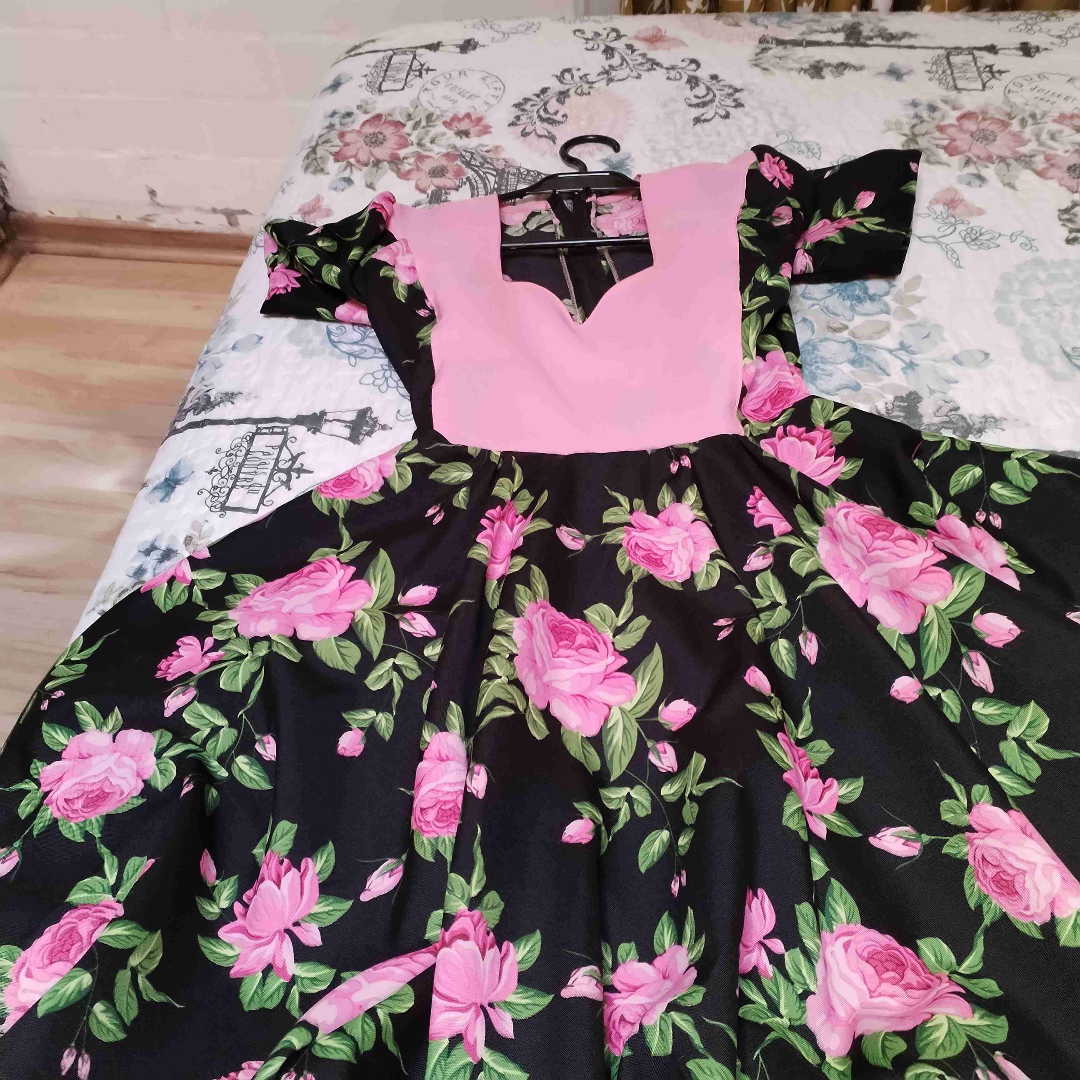 Vestido floral rosa y negro - miniatura 6