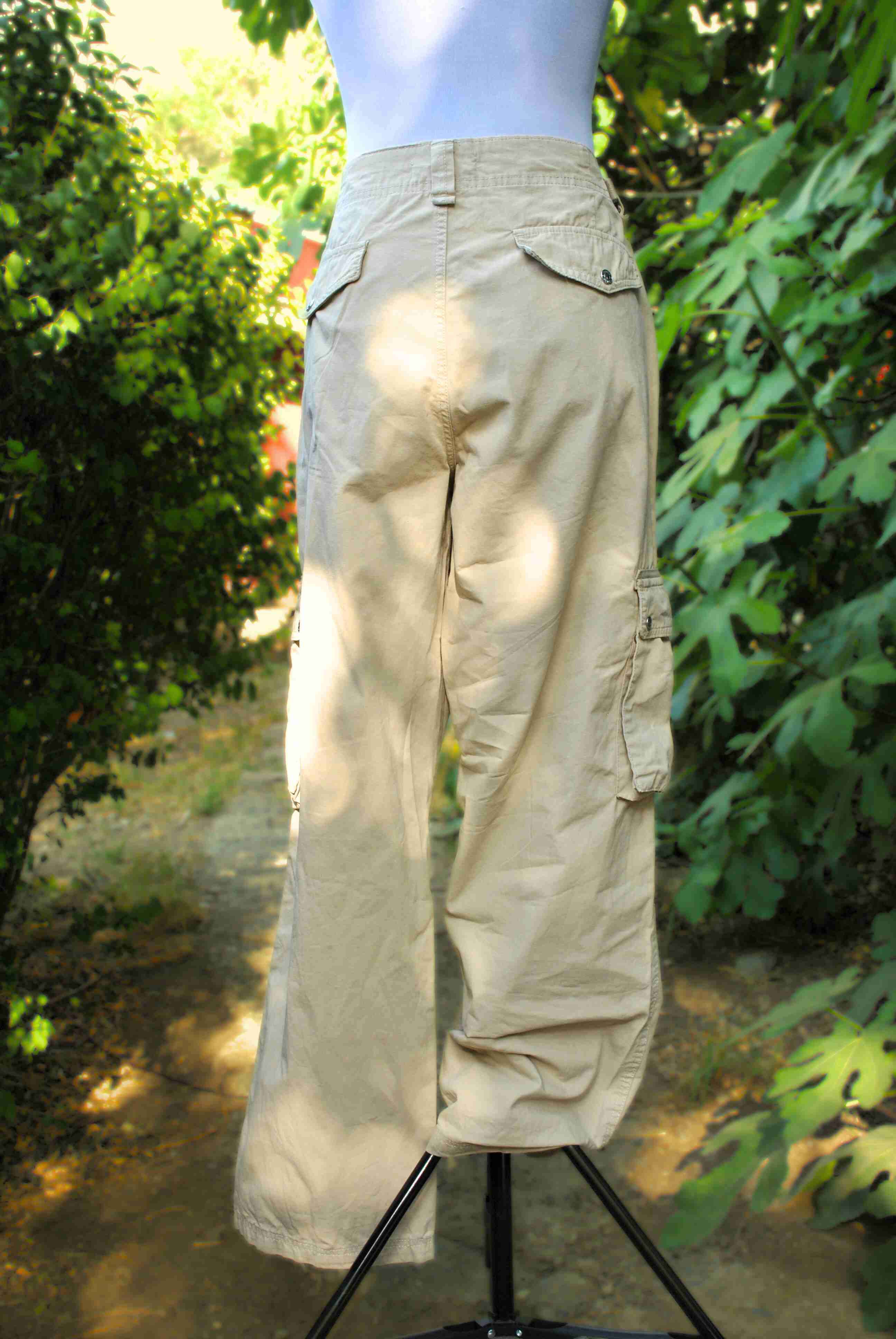 Pantalones cargo beige mujer - miniatura 2