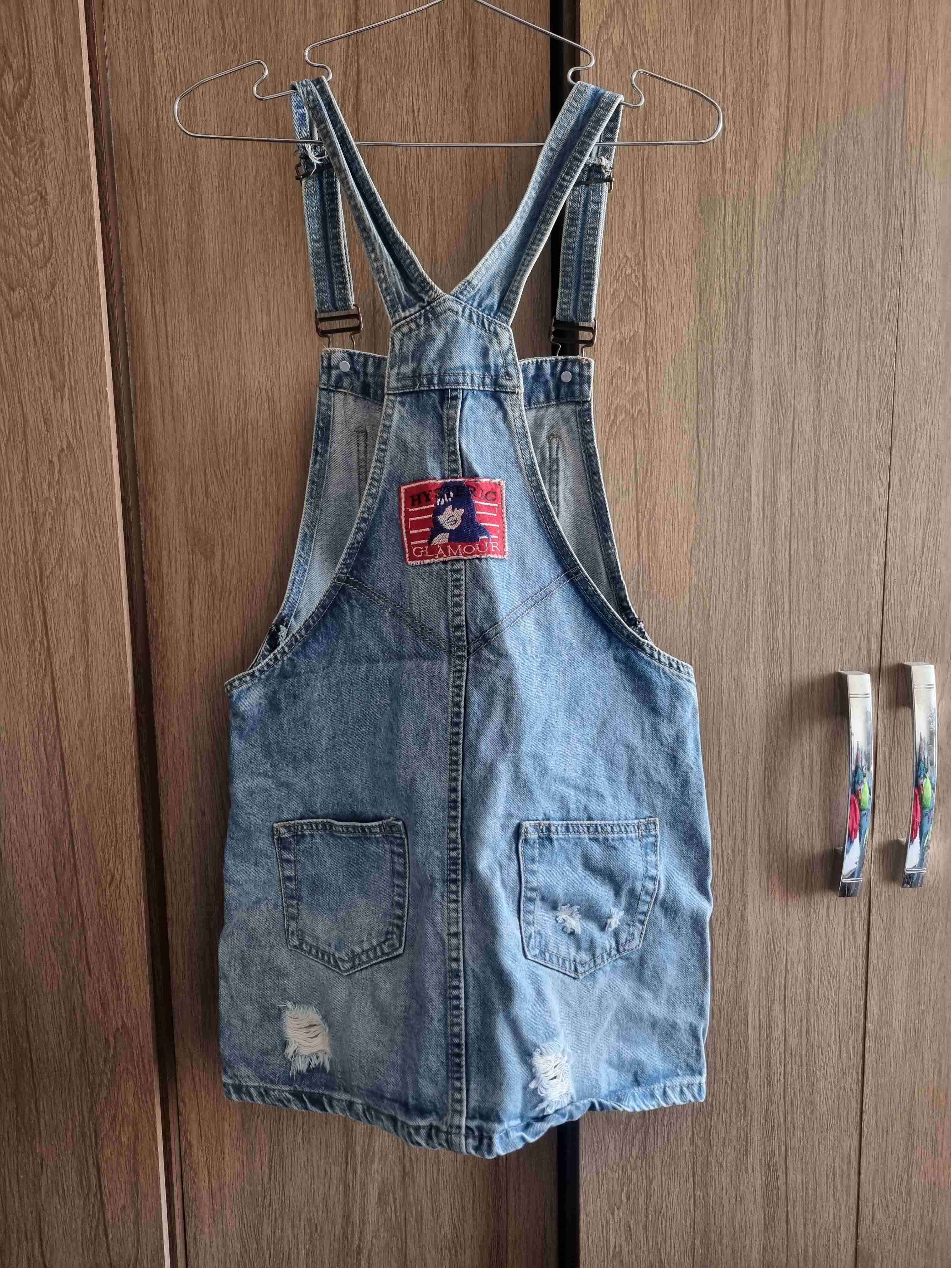 Jardinera de mezclilla desgastada - miniatura 2