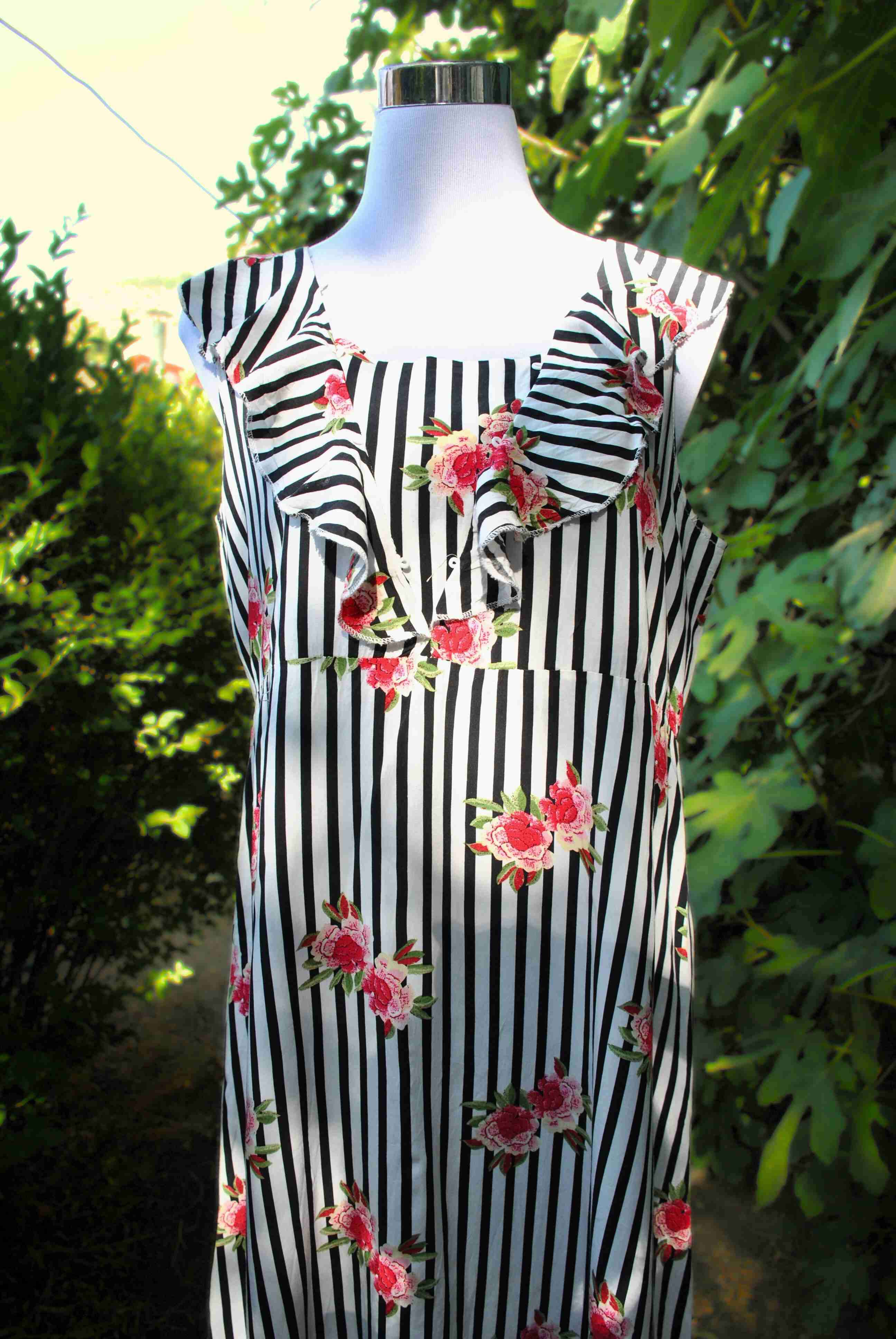 Vestido rayado con flores - miniatura 2