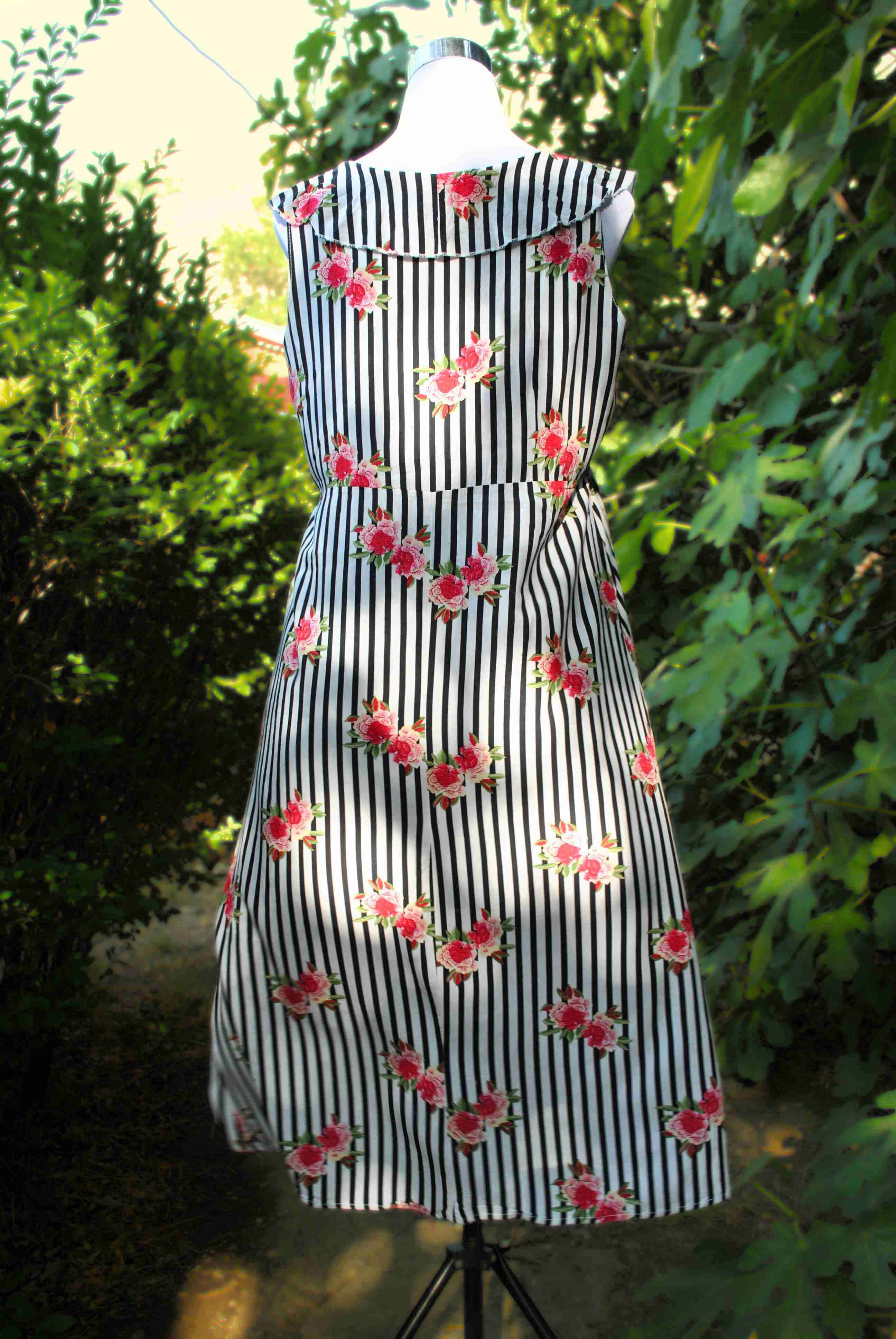 Vestido rayado con flores - miniatura 3