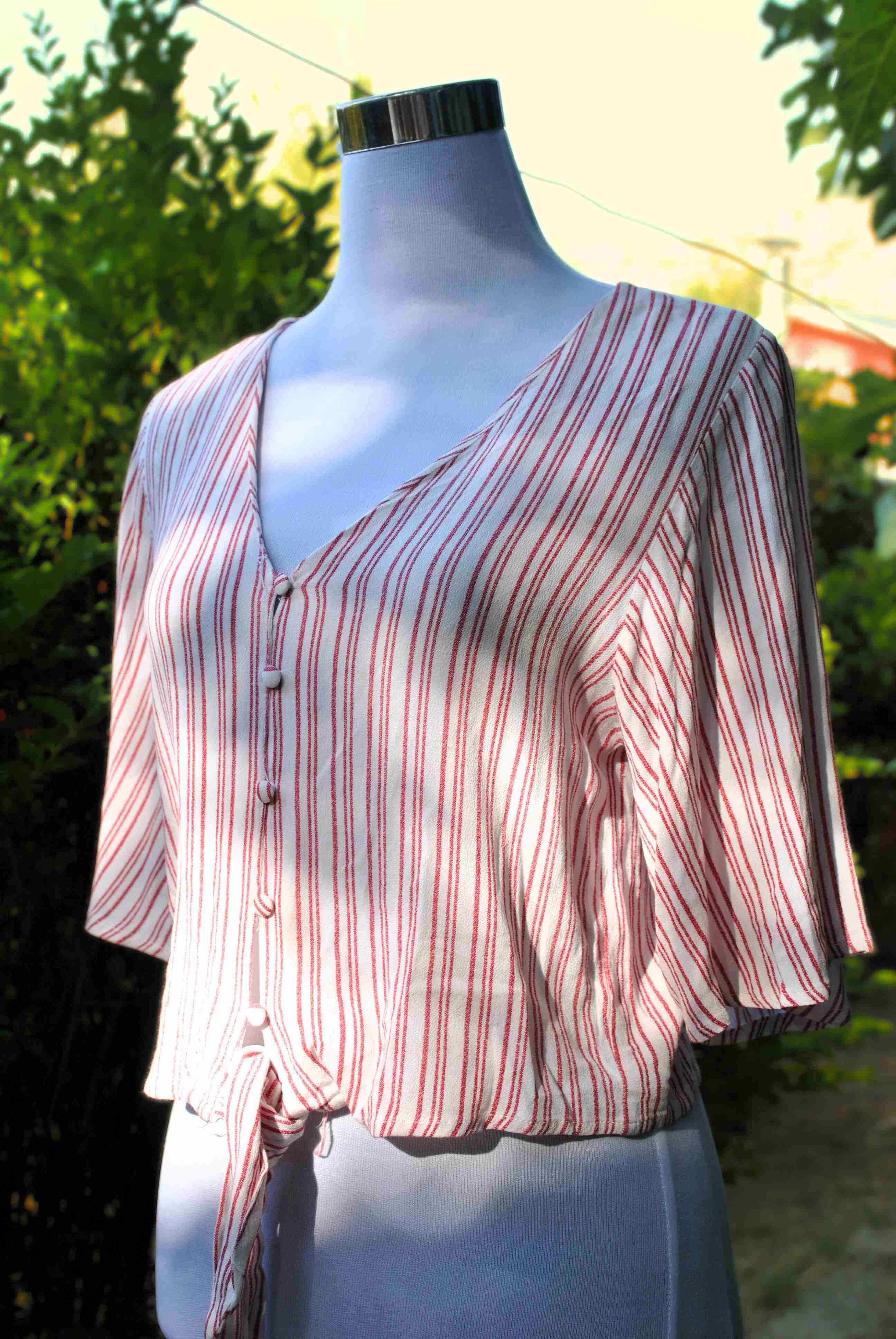 Blusa rayada roja y blanca