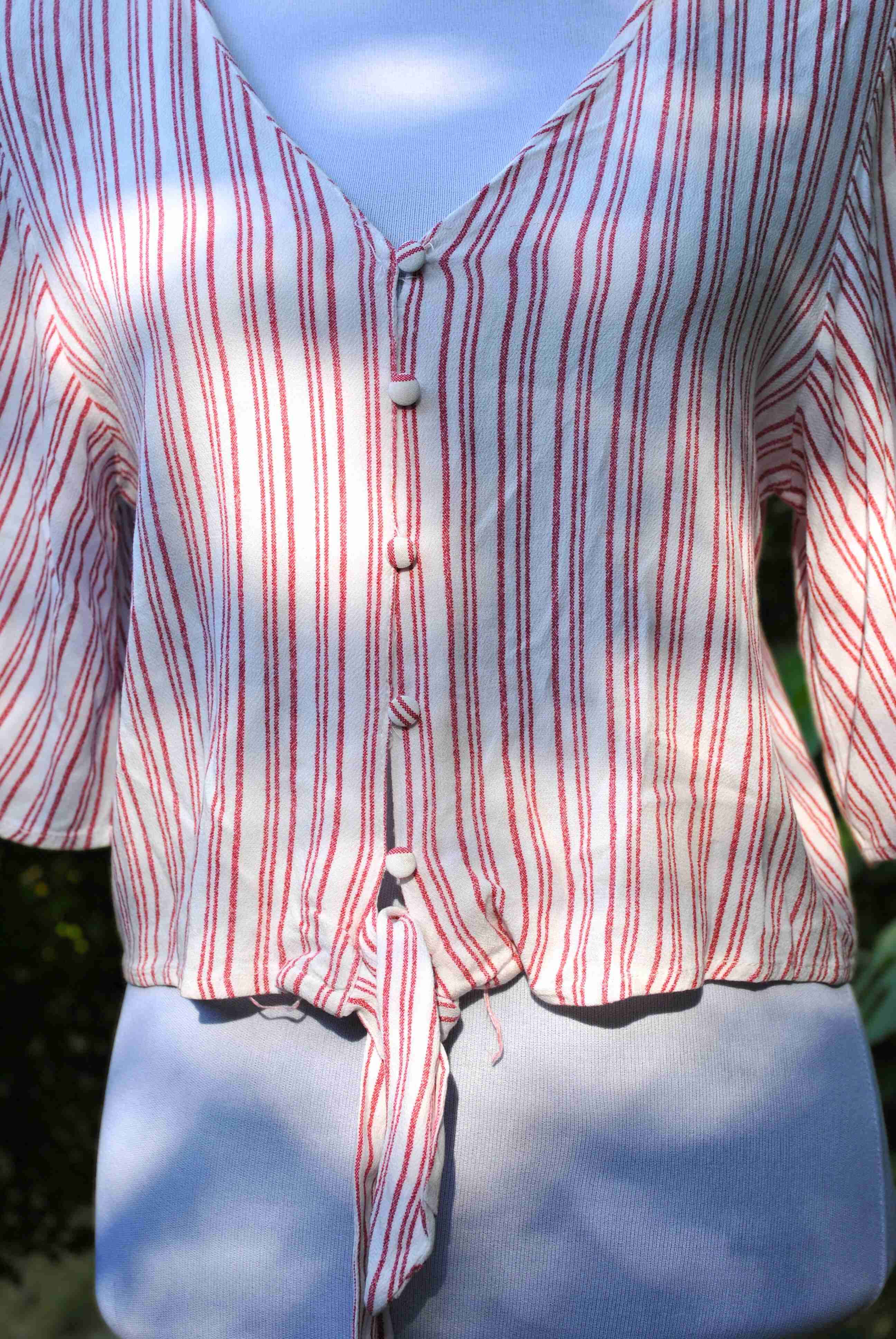 Blusa rayada roja y blanca - miniatura 2