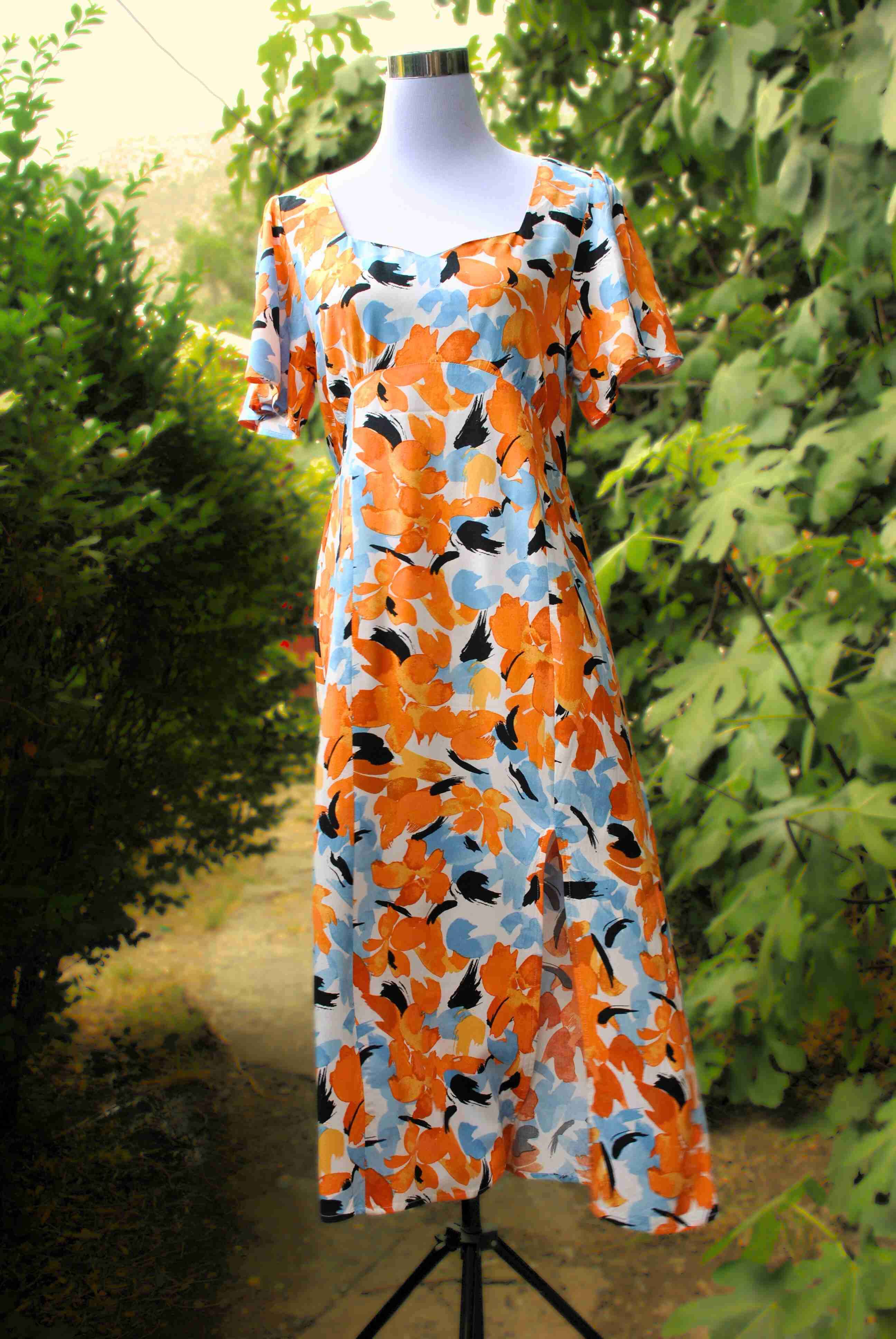 Vestido floral naranja y azul - miniatura 3