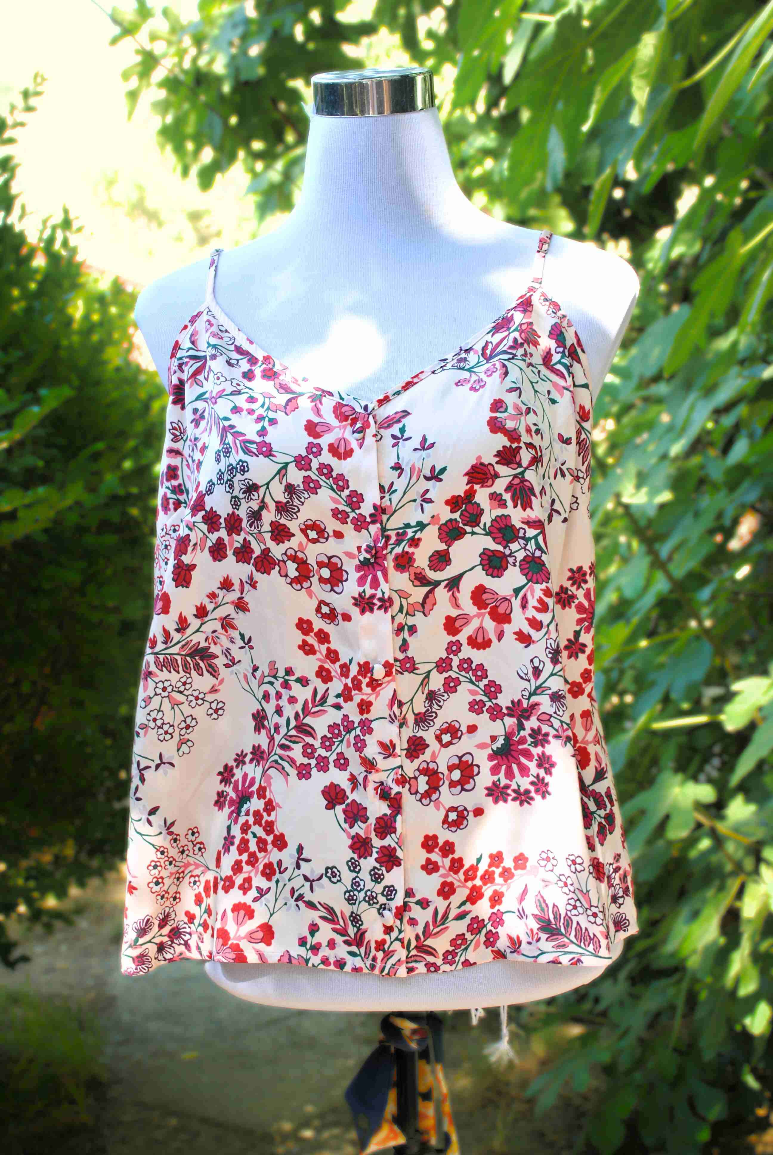 Blusa floral sin mangas - miniatura 3