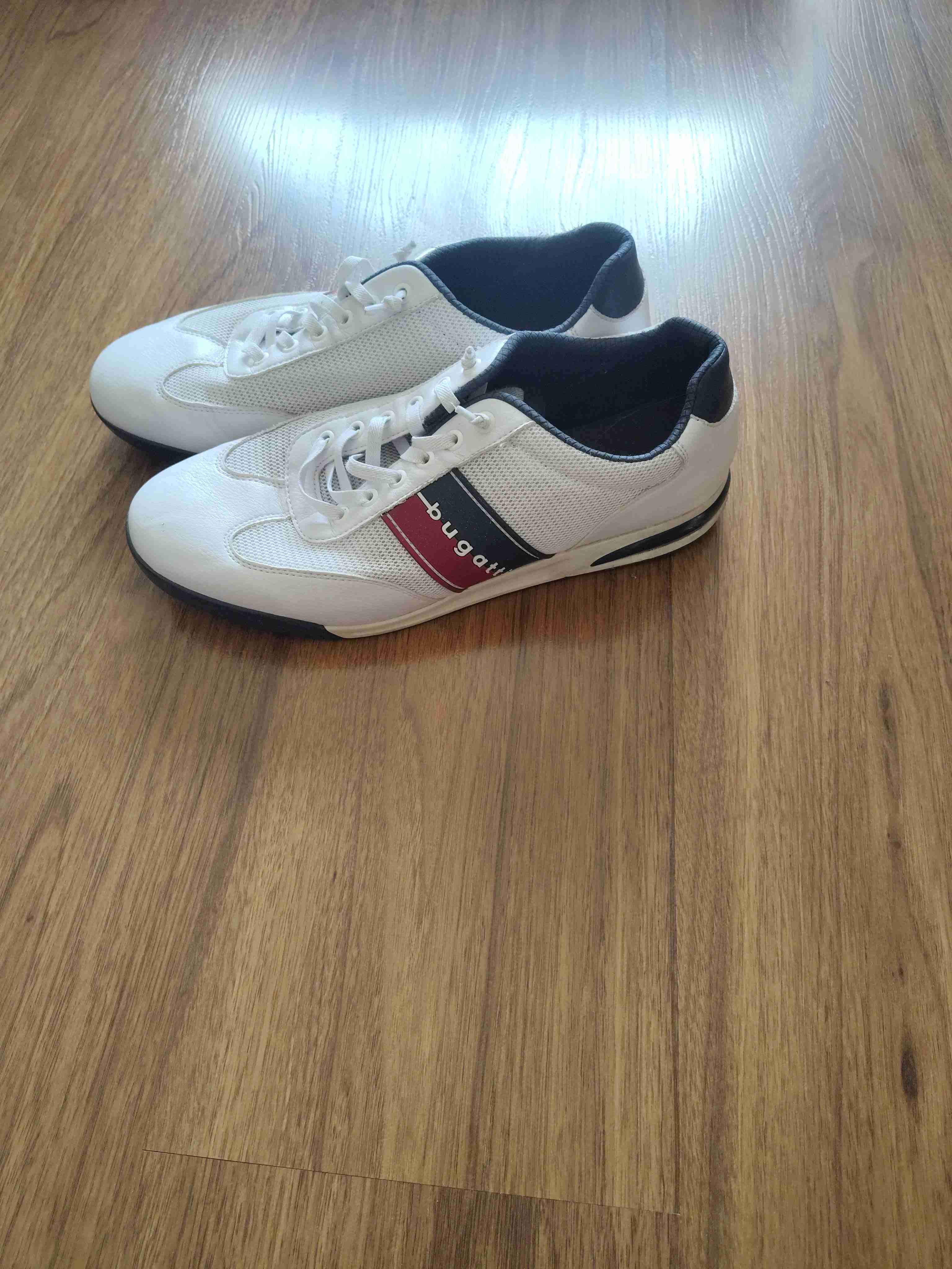 Zapatillas blancas estilo casual Bugatti - miniatura 2