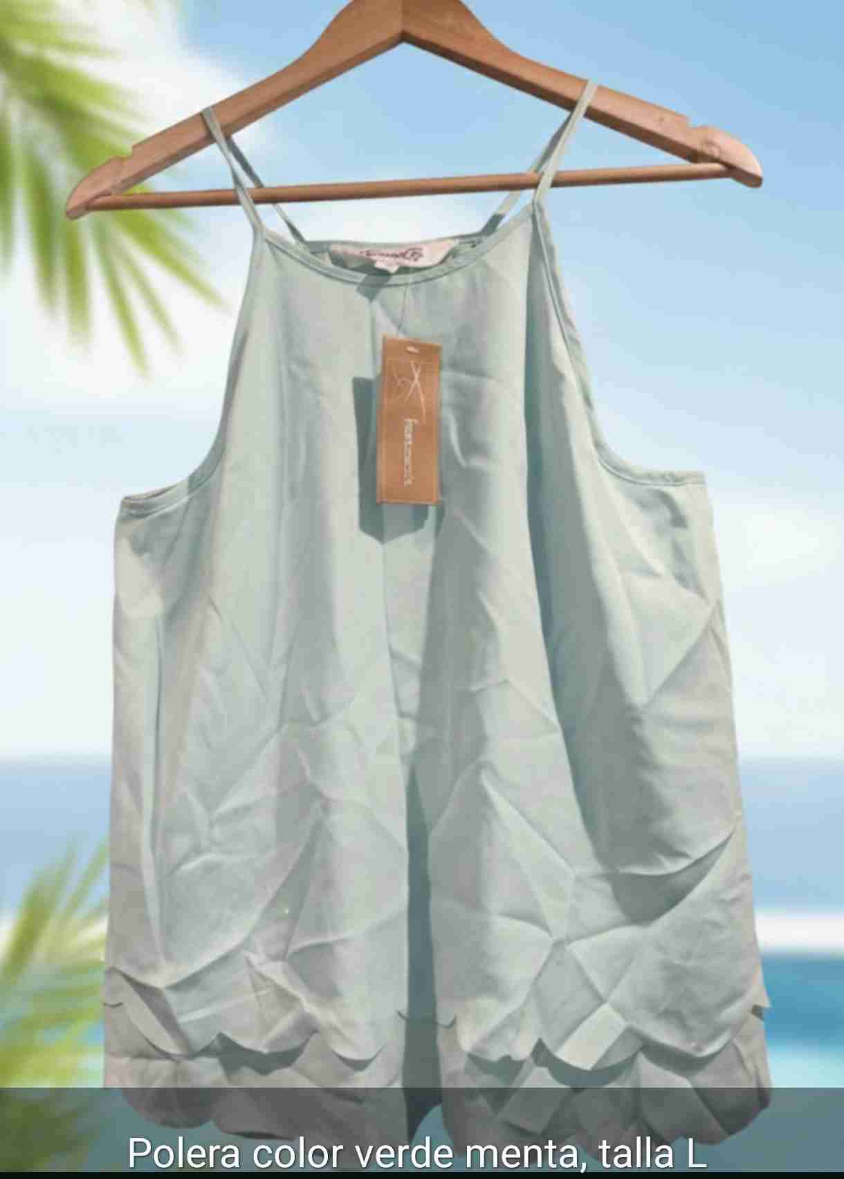 Polera verde menta nueva