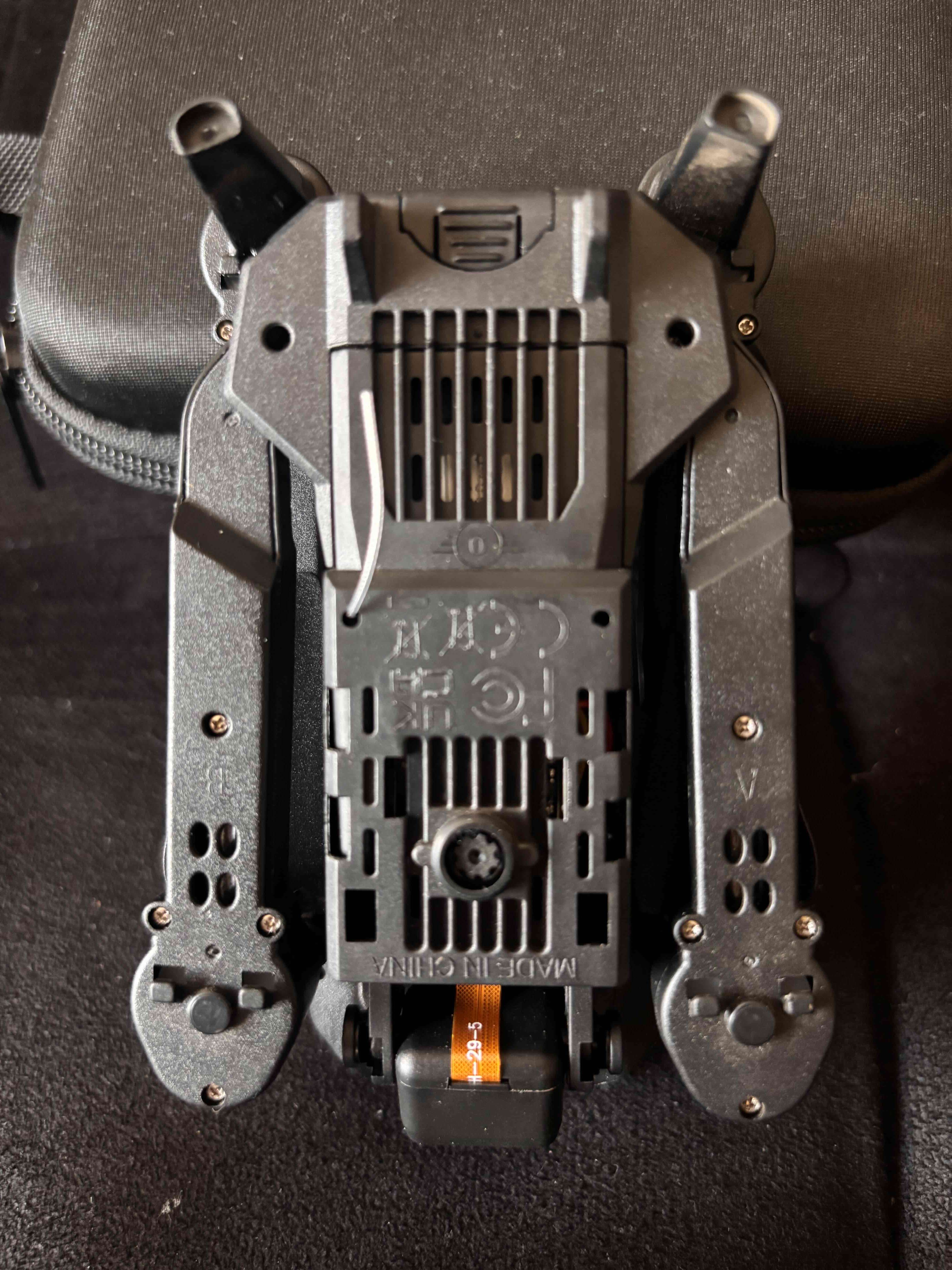 Dron plegable con control remoto - miniatura 2