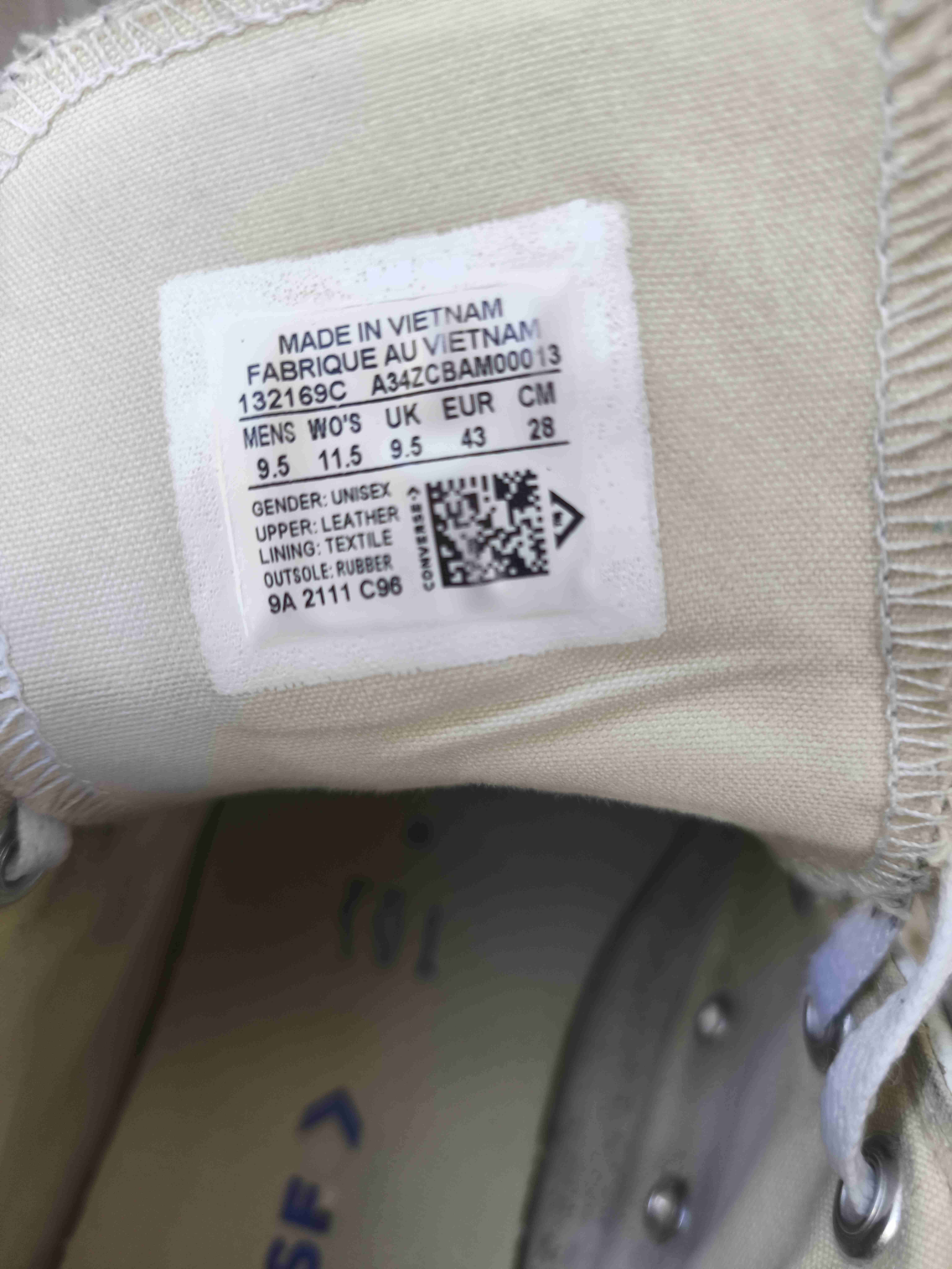 Zapatillas Converse blancas de cuero usadas - miniatura 3