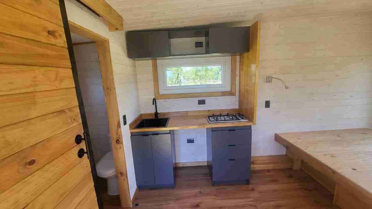 Tiny house moderna negra - miniatura 5