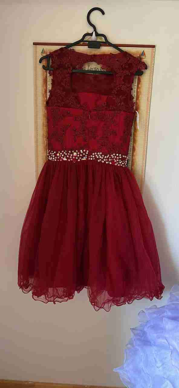 Vestido de fiesta rojo elegante - miniatura 2