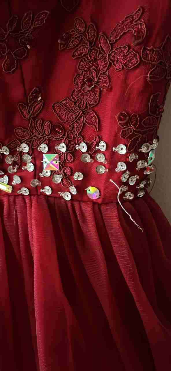 Vestido de fiesta rojo elegante - miniatura 3