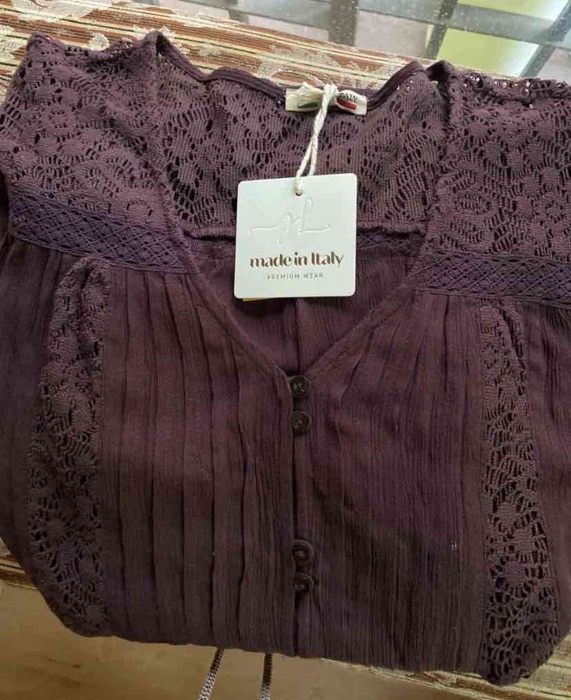Blusa burdeos de encaje - miniatura 2