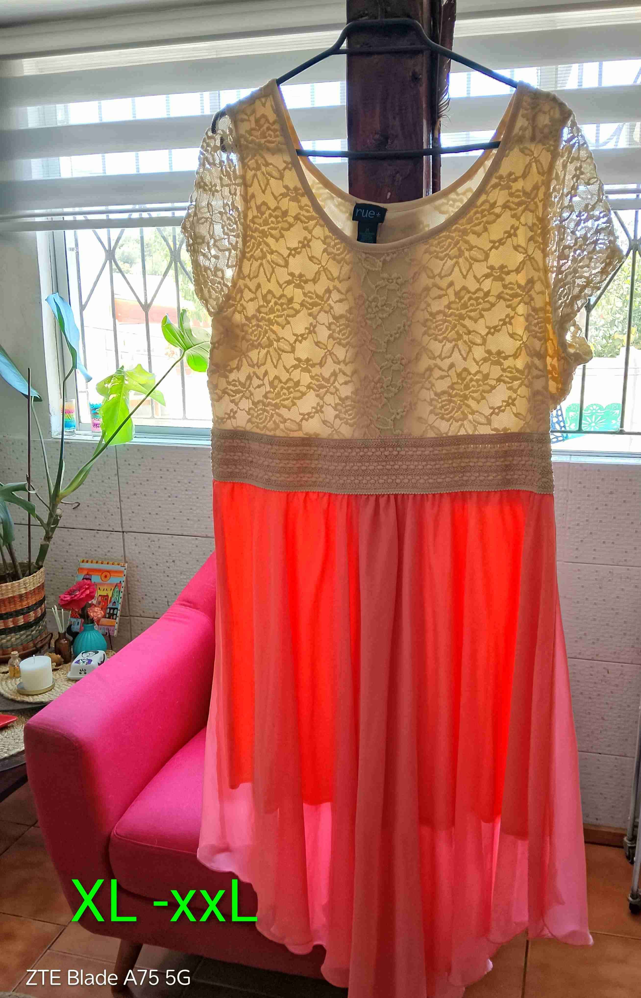 Vestido encaje y gasa XL