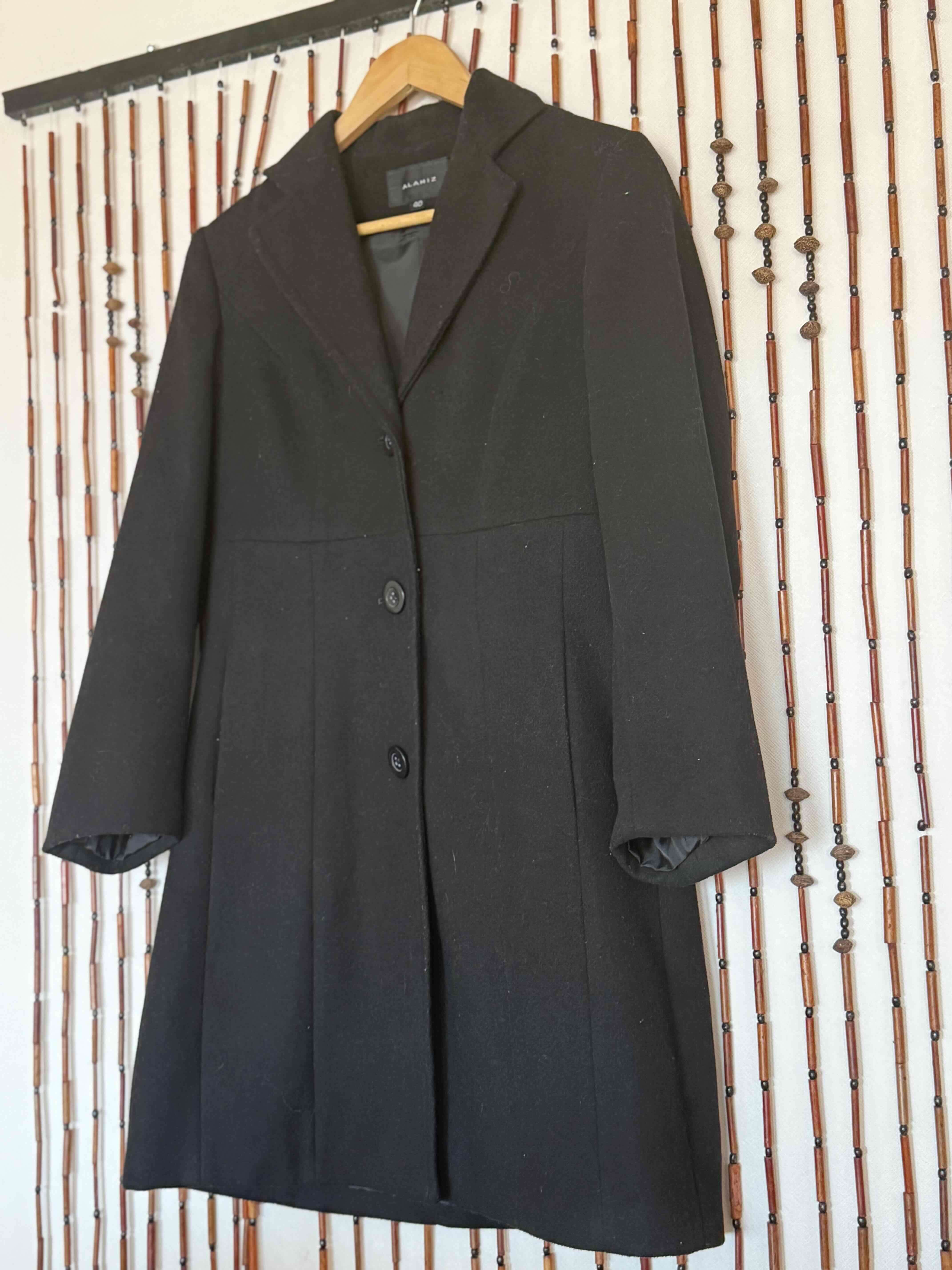 Abrigo negro de paño elegante - miniatura 2