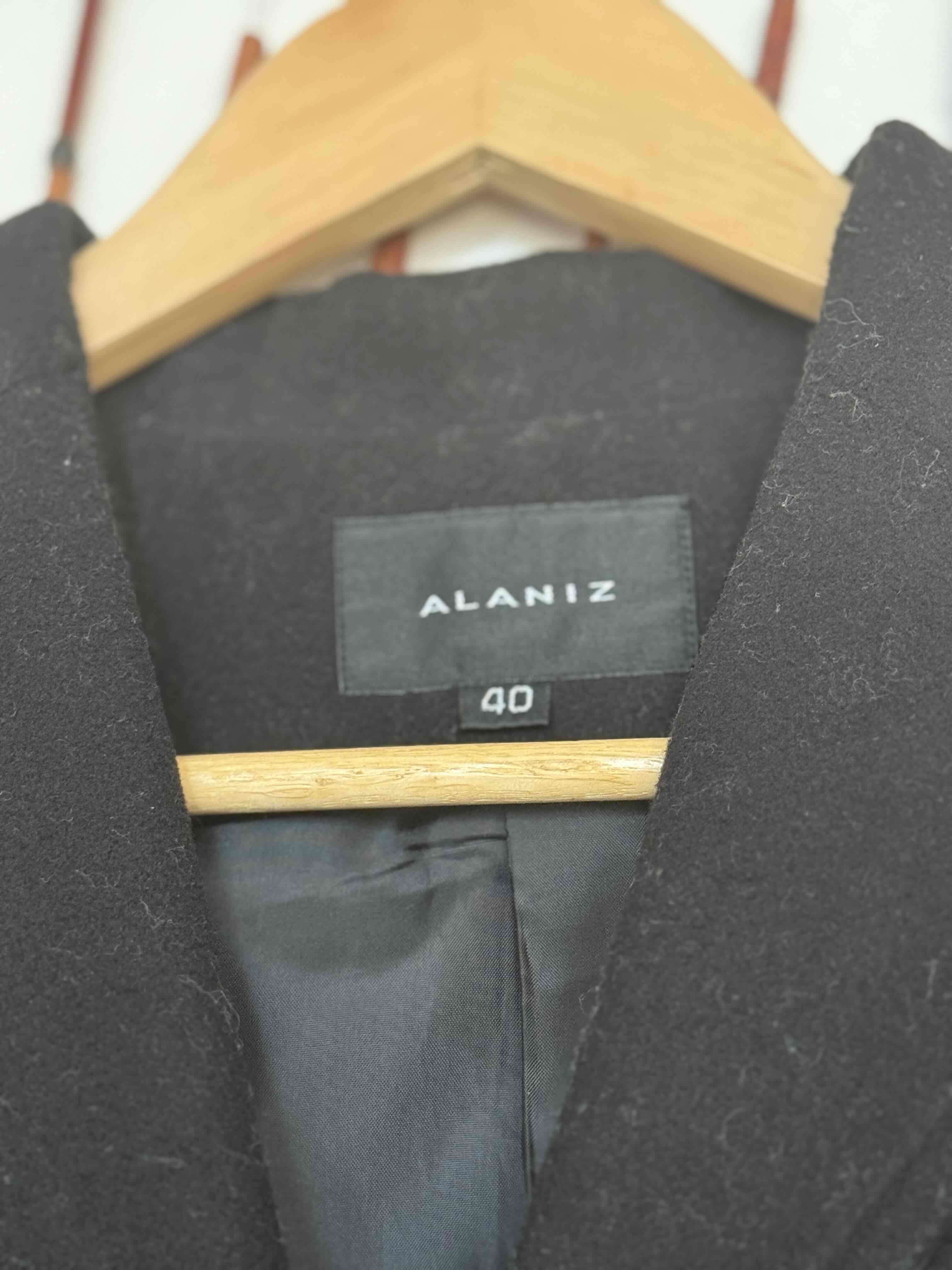 Abrigo negro de paño elegante - miniatura 3